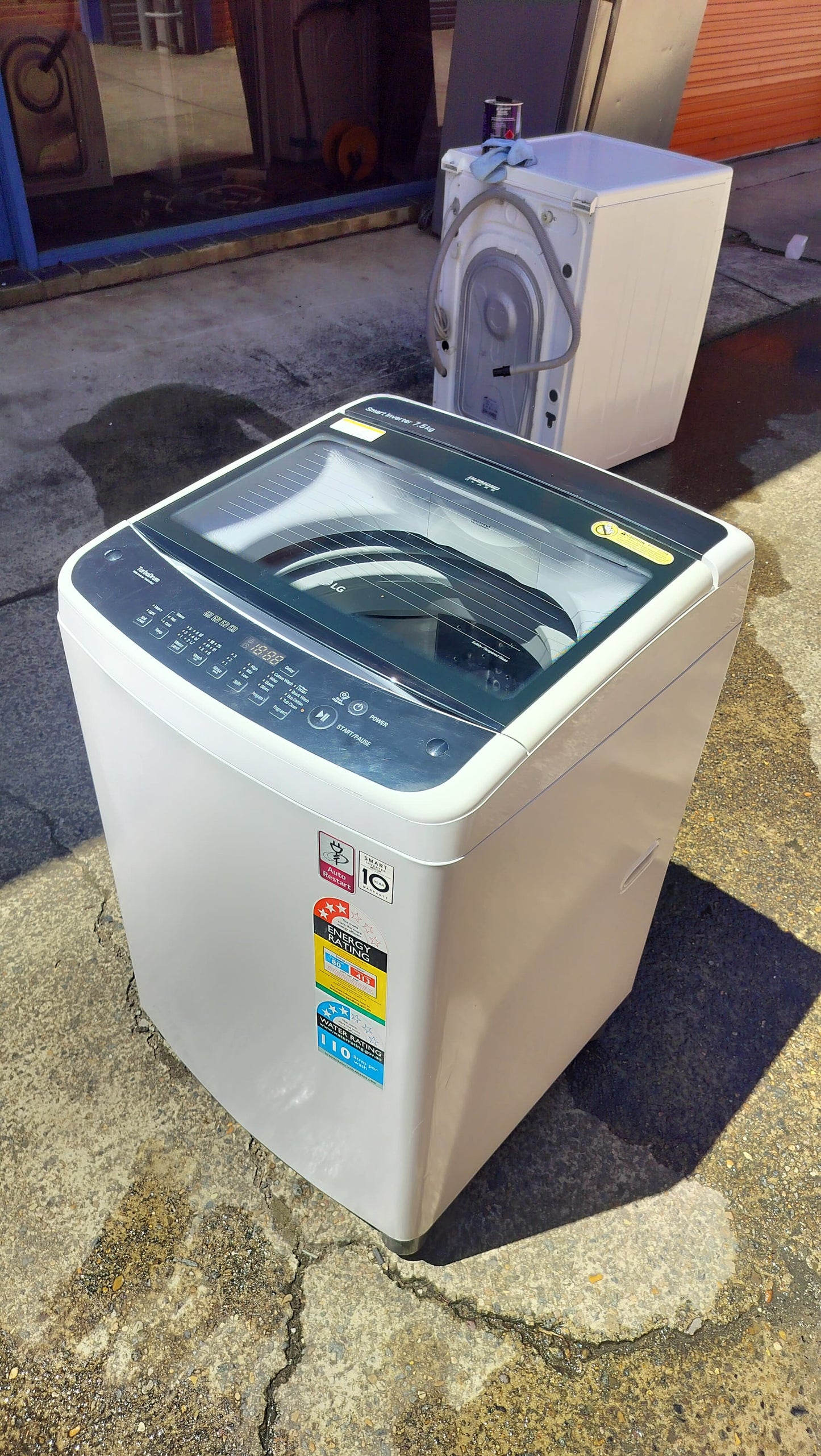 **LG 7.5kg TOP LOADER WASHING MACHINE**