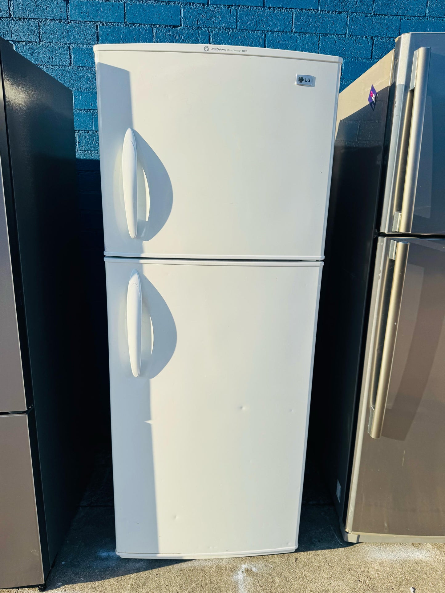 **LG 402 LITRES FRIDGE FREEZER**