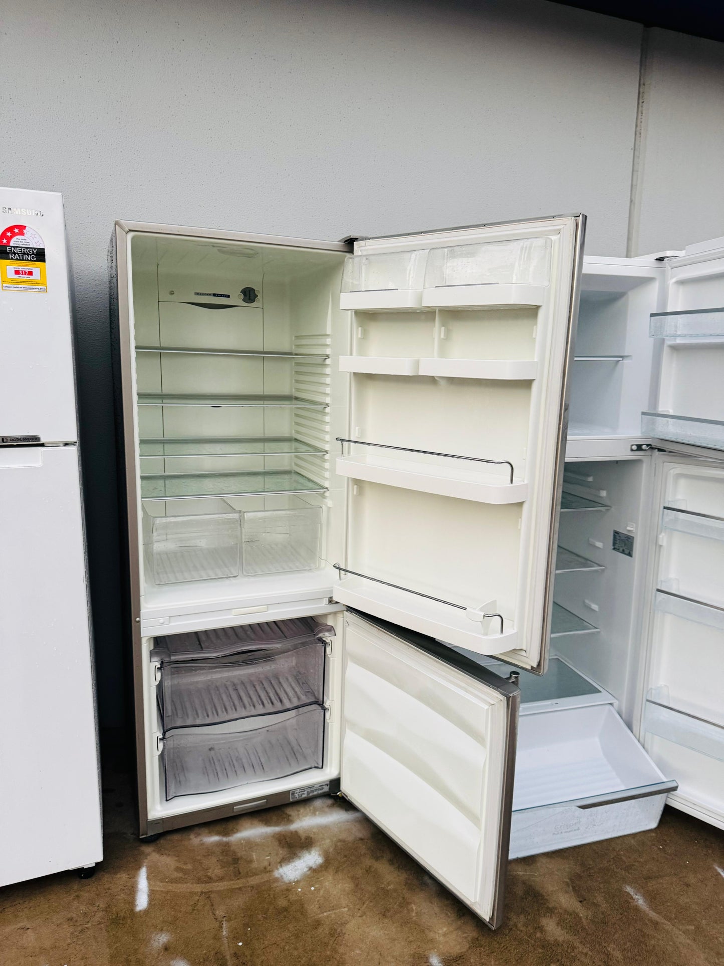 **FISHER & PAYKEL 403 LITRES FRIDGE FREEZER**