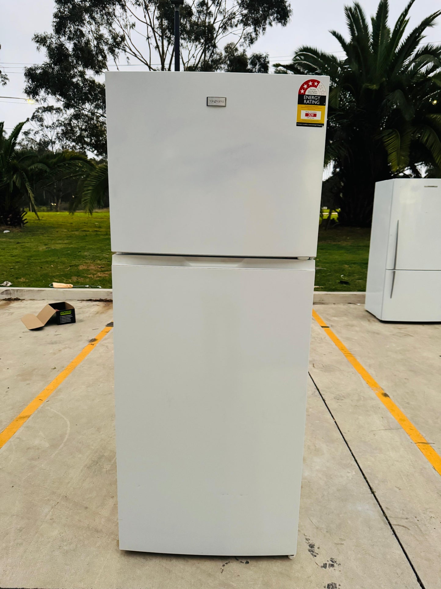 **YOKOHAMA 415 LITRES FRIDGE FREEZER**