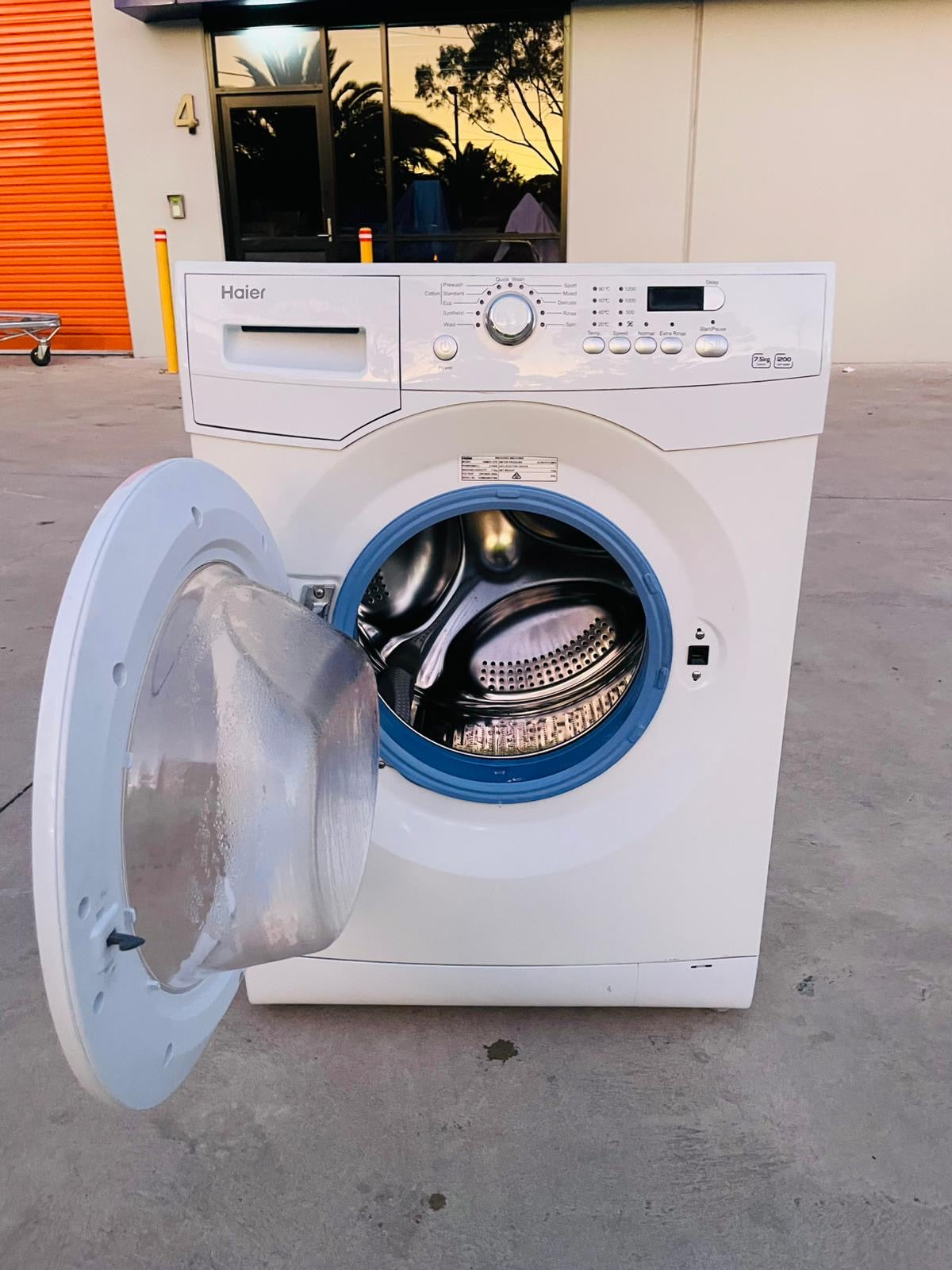 **HAIER 7.5 KGS FRONT LOADER WASHING MACHINE**