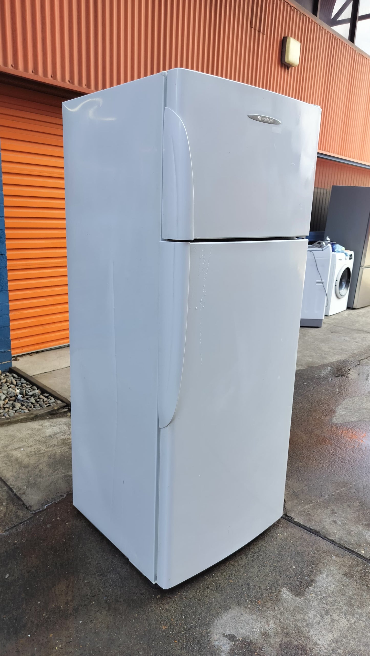 **FISHER & PAYKEL 441 LITRES FRIDGE FREEZER**