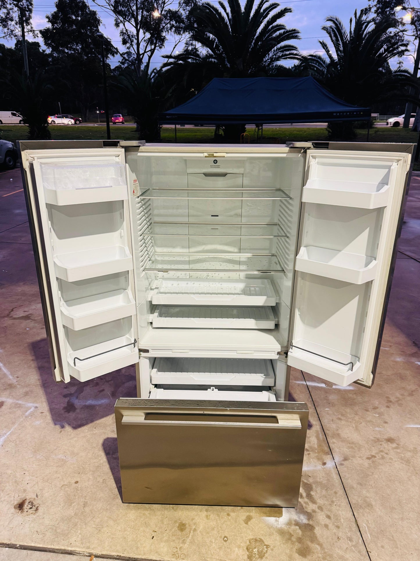 **FISHER & PAYKEL 610 LITRES FRENCH DOOR FRIDGE FREEZER**