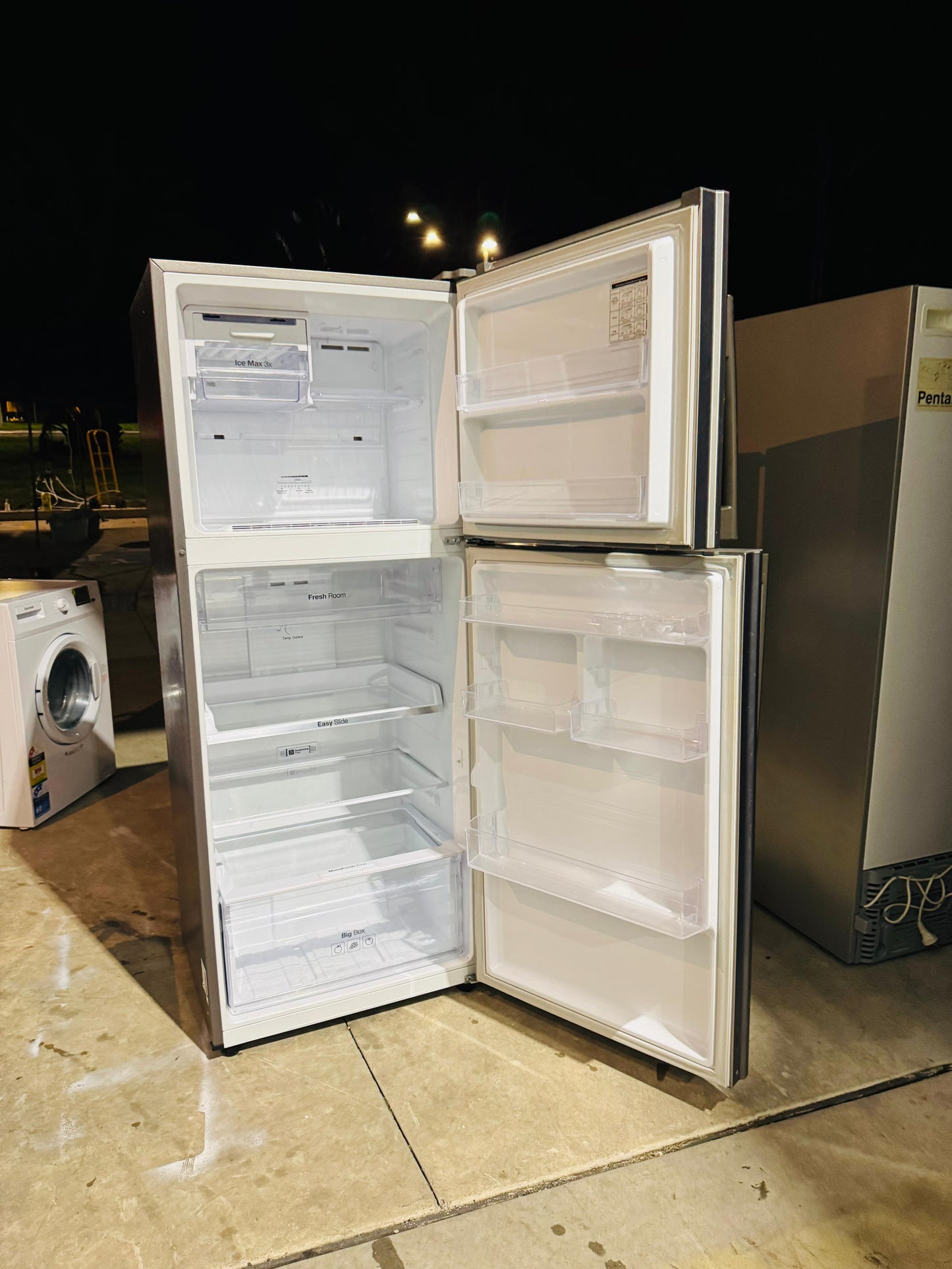 **SAMSUNG 393 LITRES FRIDGE FREEZER**
