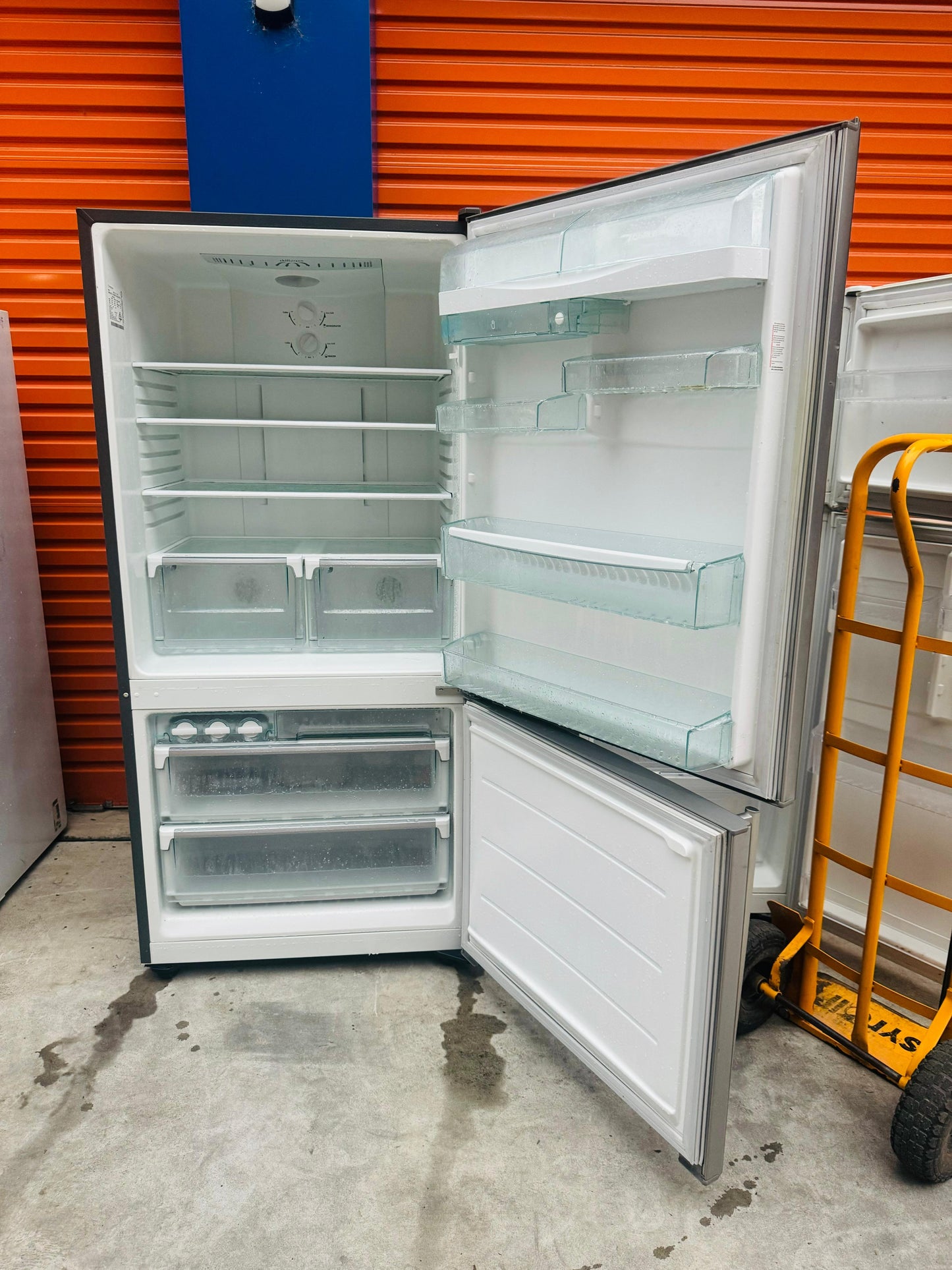 **WESTINGHOUSE 510 LITRES FRIDGE FREEZER**