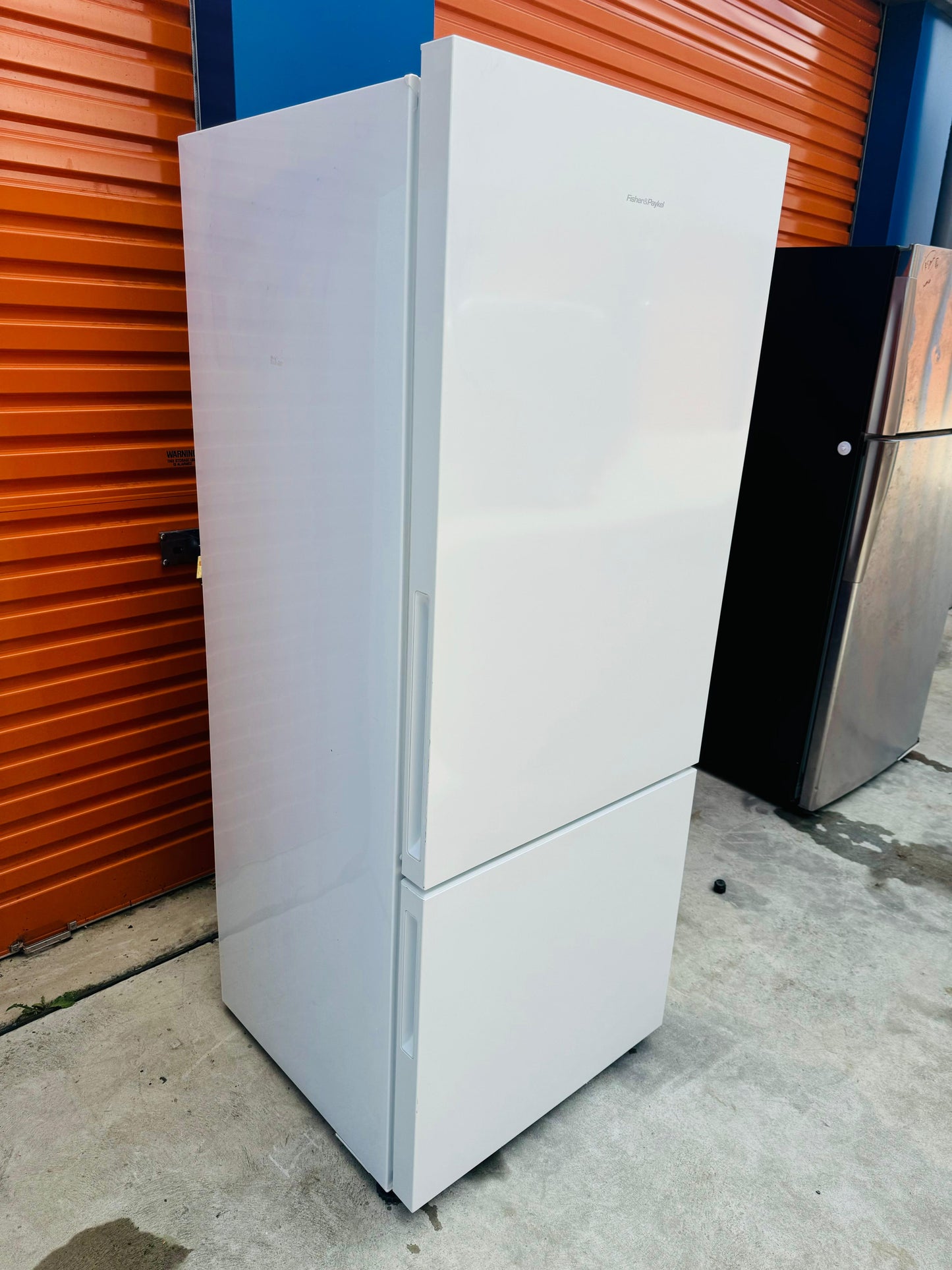 **FISHER & PAYKEL 442 LITRES FRIDGE FREEZER**