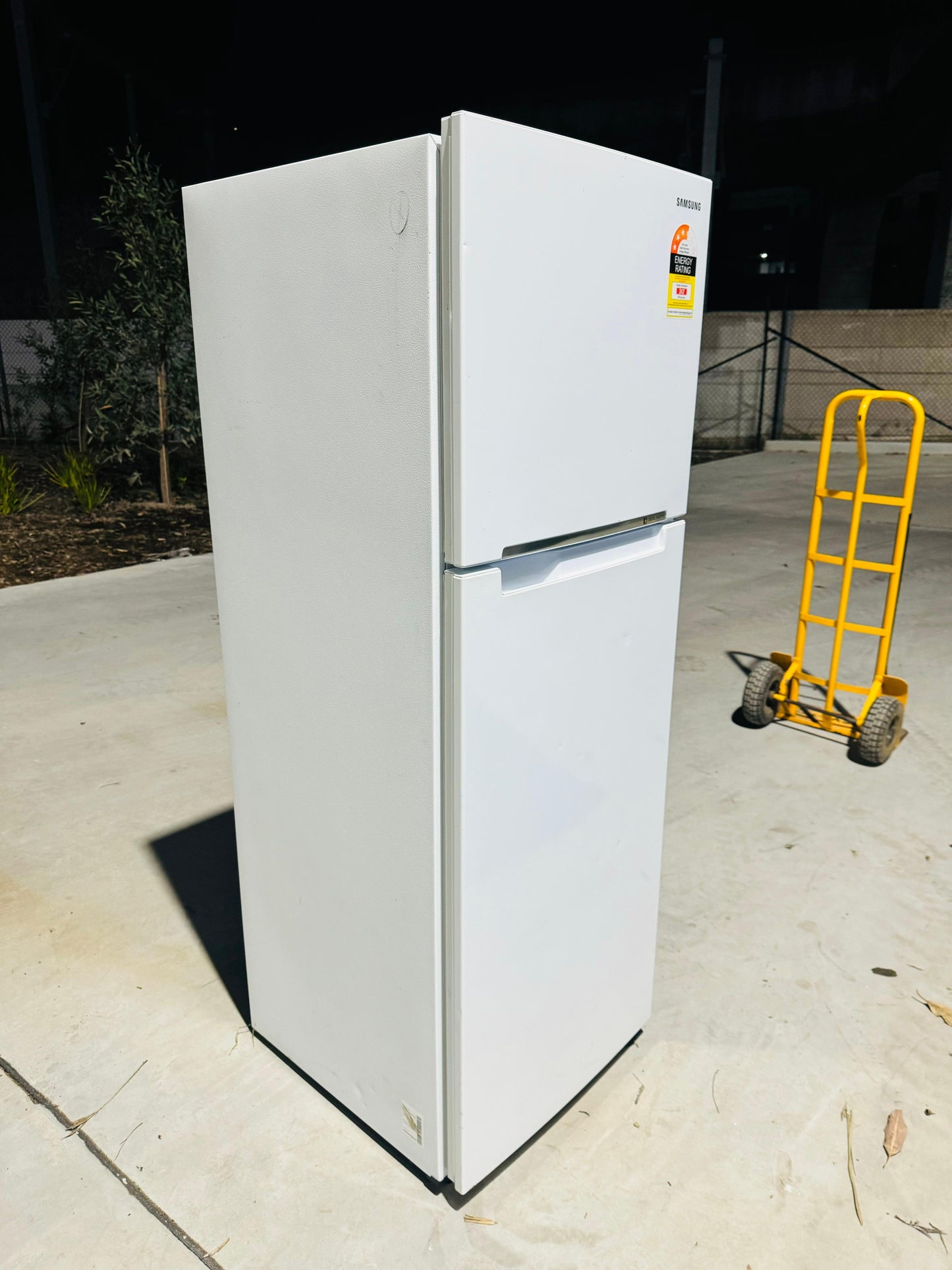 **SAMSUNG 343 LITRES FRIDGE FREEZER**