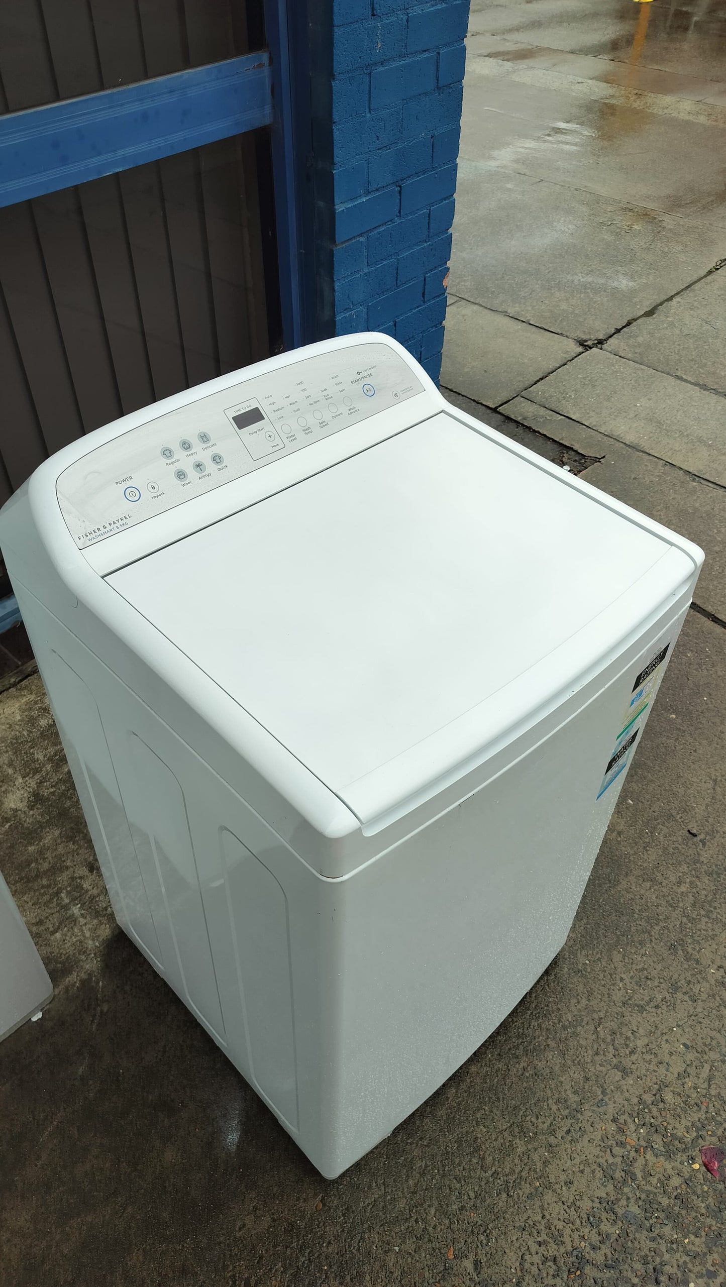 **FISHER & PAYKEL 8.5 KGS TOPLOADER WASHING MACHINE**