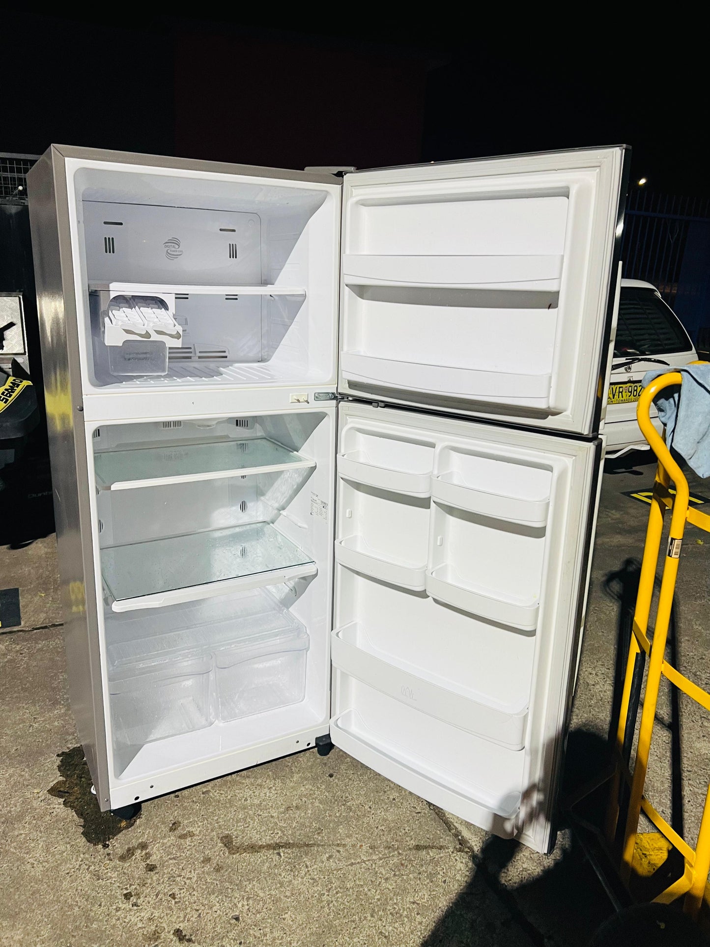 **DAEVOO 405 LITRES FRIDGE FREEZER**