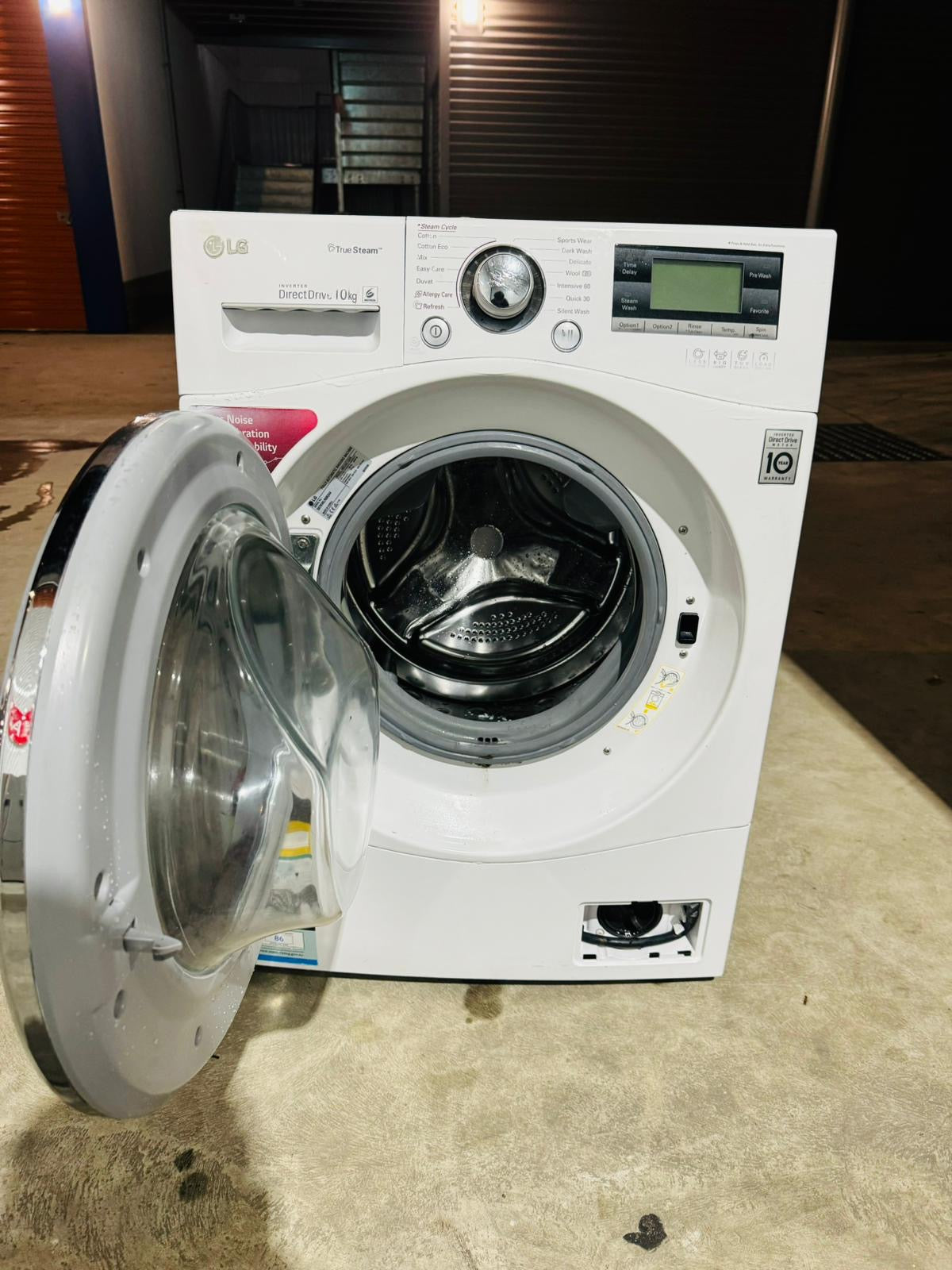 **LG 10 KGS FRONT LOADER WASHING MACHINE**