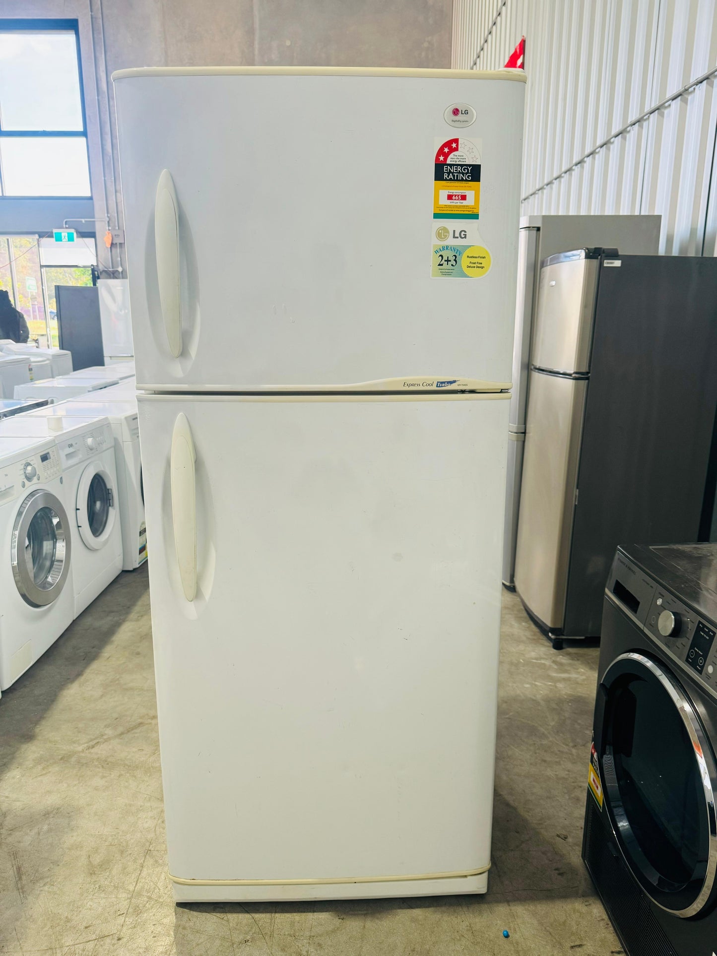 **LG 435 LITRES FRIDGE FREEZER**