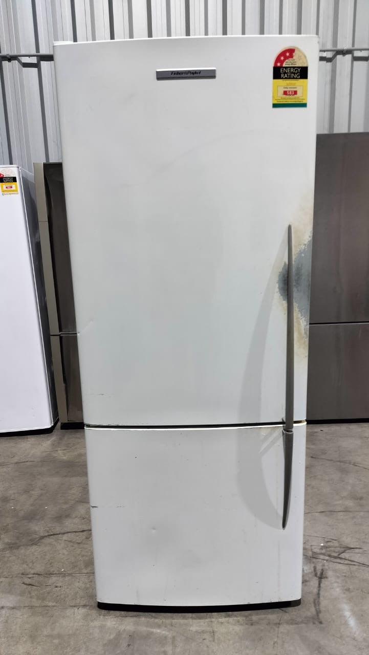 **FISHER & PAYKEL 570 LITRES FRIDGE FREEZER**