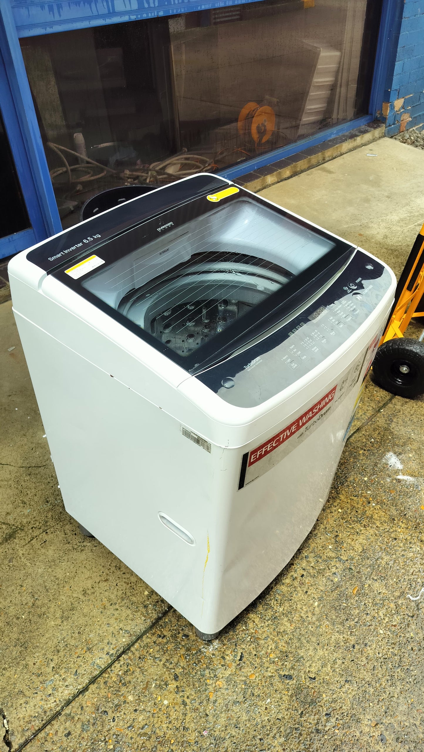 **LG 8 KGS TOPLOADER WASHING MACHINE**