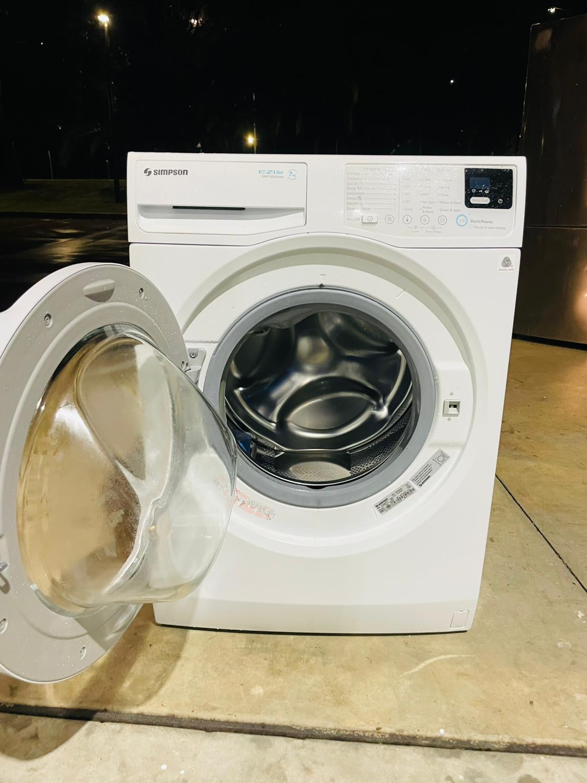 **SIMPSON 7 KGS FRONT LOADER WASHING MACHINE**