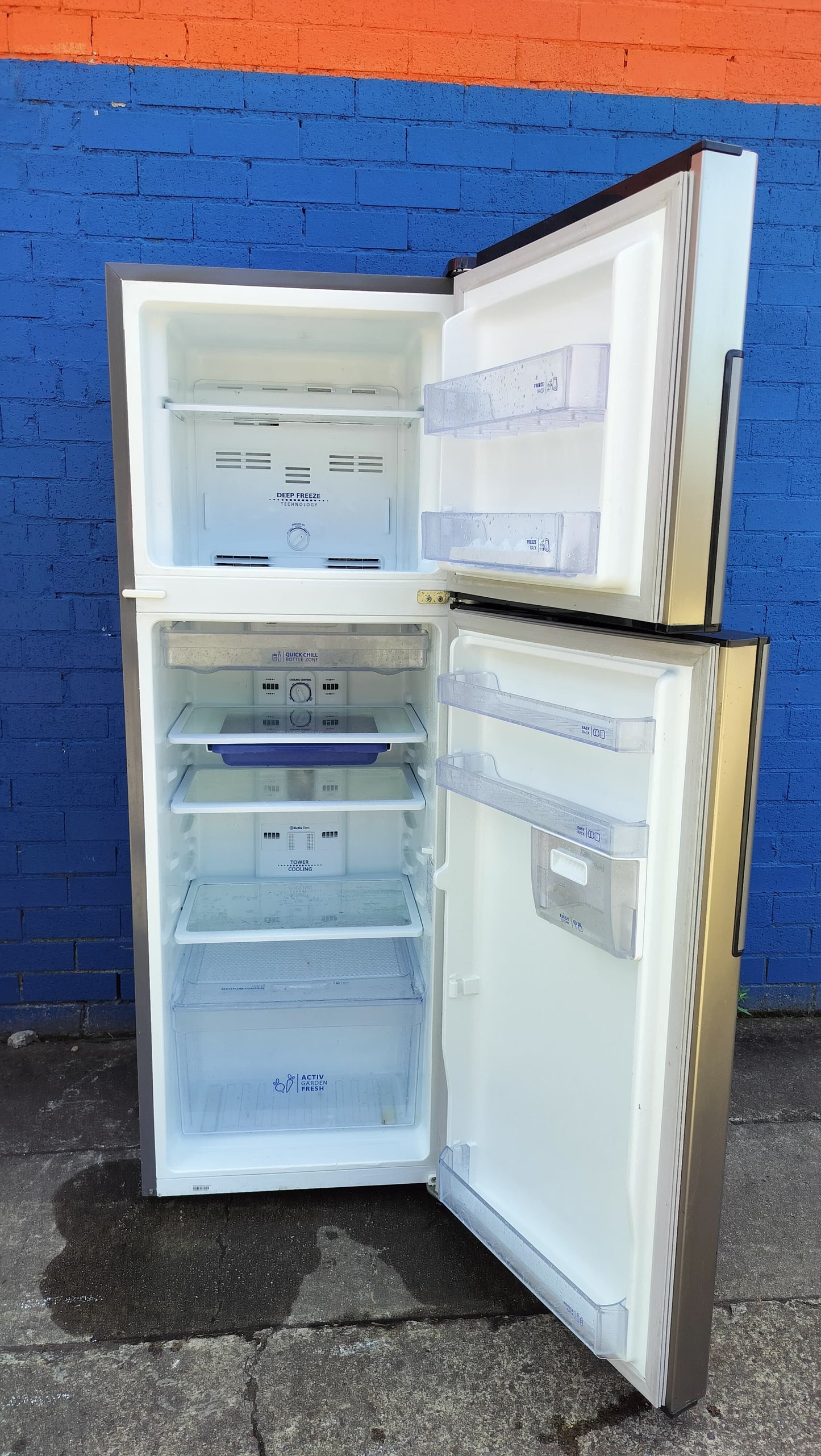 **WHIRLPOOL 360 LITRES FRIDGE FREEZER**