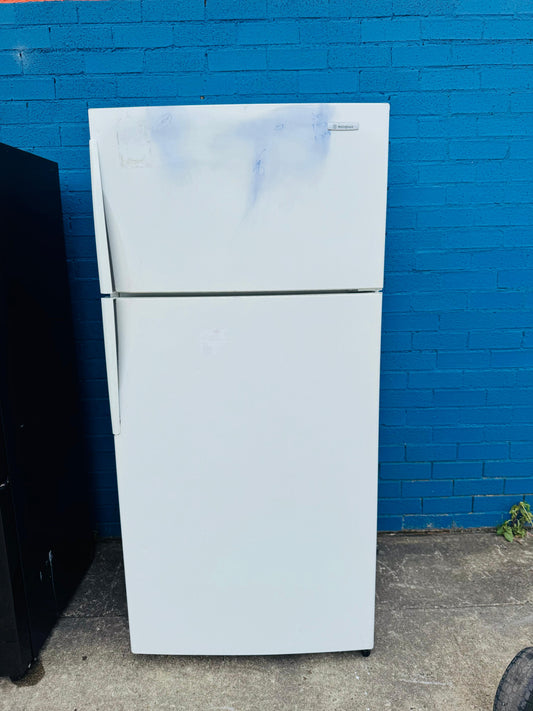 **WESTINGHOUSE 520 LITRES FRIDGE FREEZER**