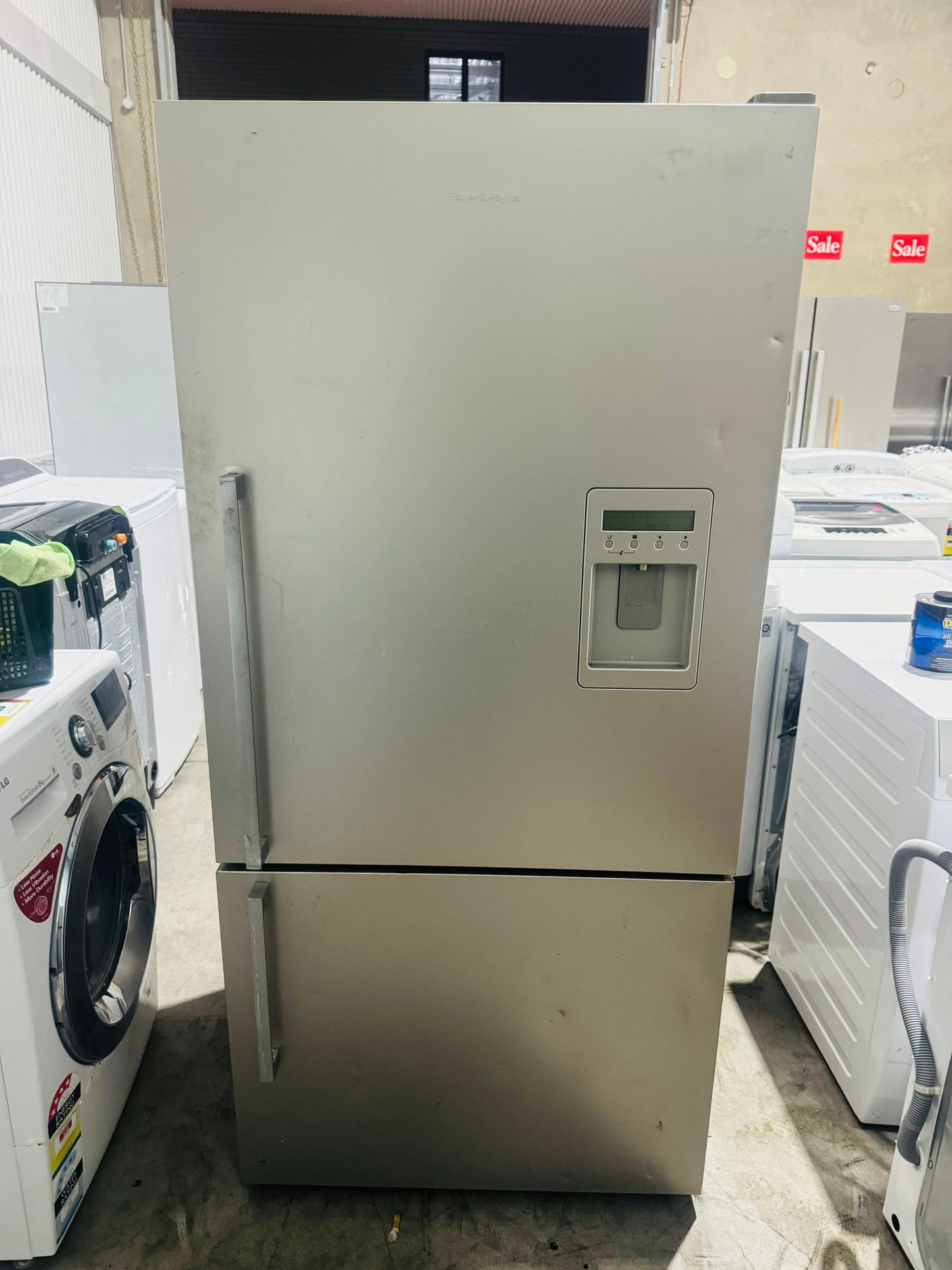 **FISHER & PAYKEL 519 LITRES FRIDGE FREEZER**