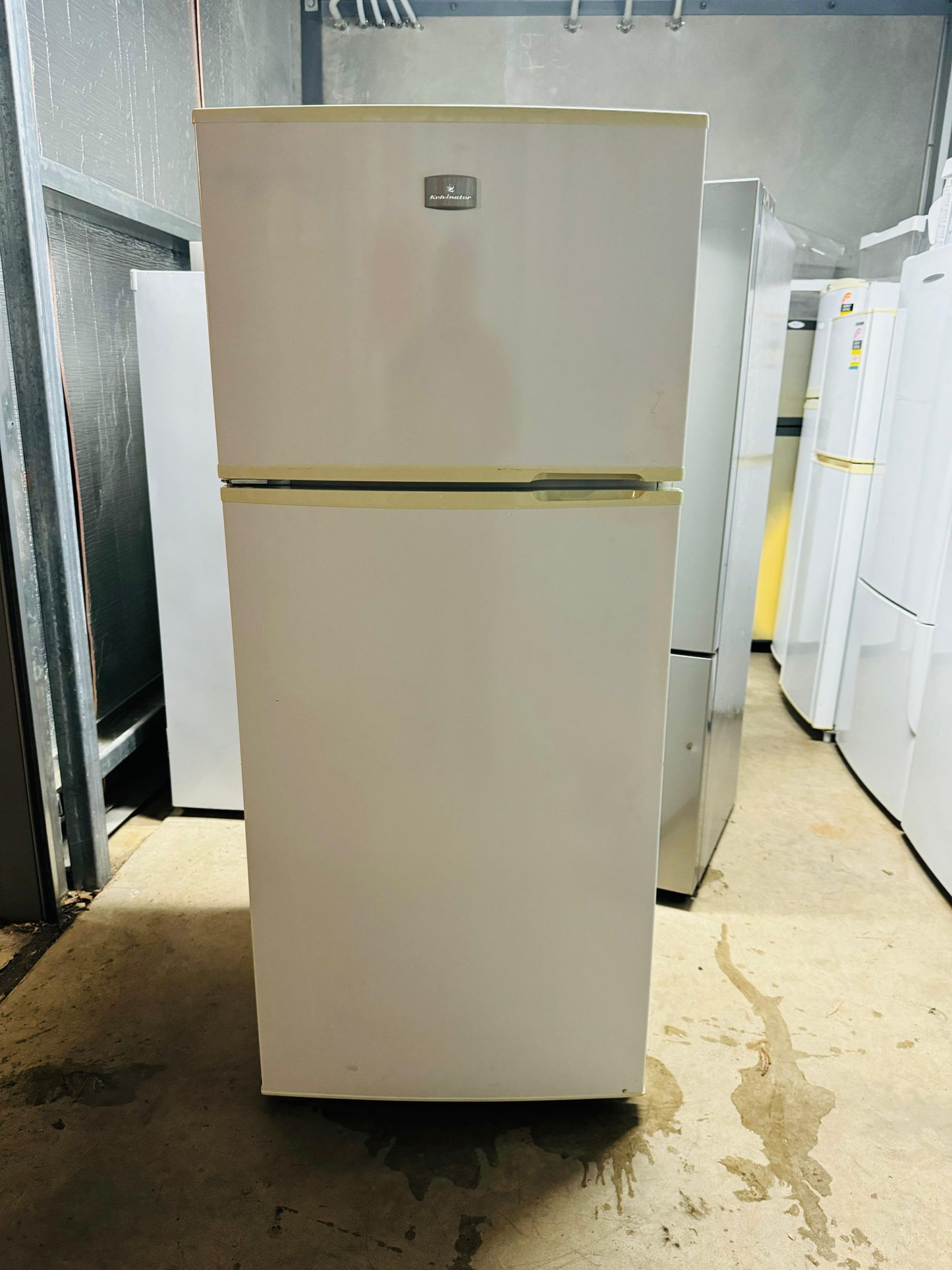 **KELVINATOR 420 LITRES FRIDGE FREEZER**