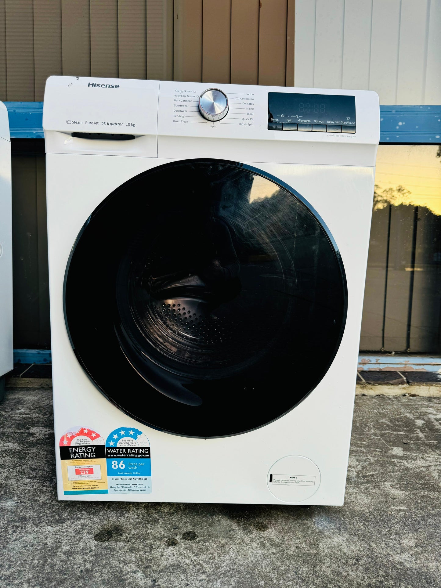 **HISENSE 7.5KGS FRONT LOADER WASHING MACHINE**