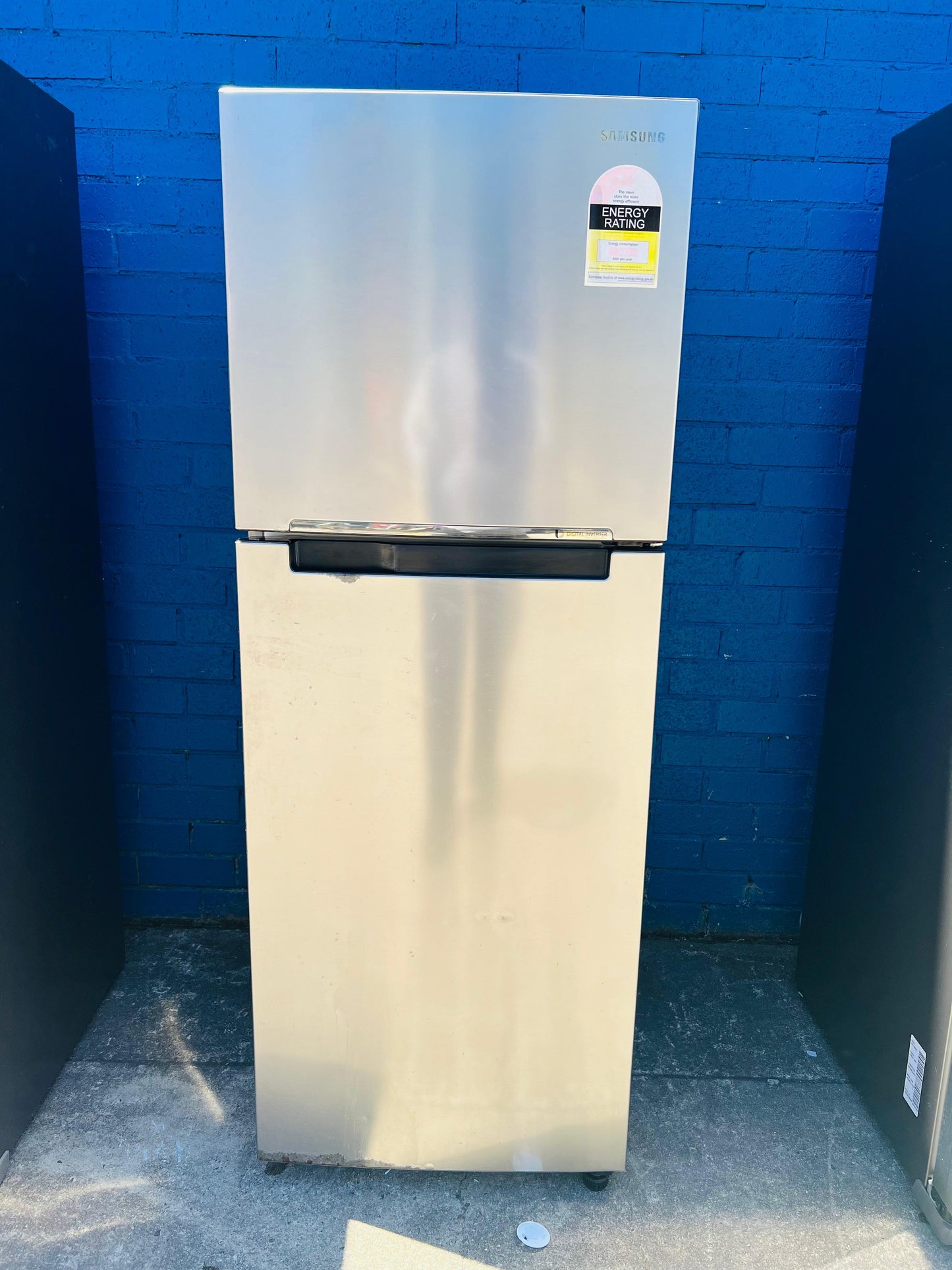 **SAMSUNG 320 LITRES FRIDGE FREEZER **