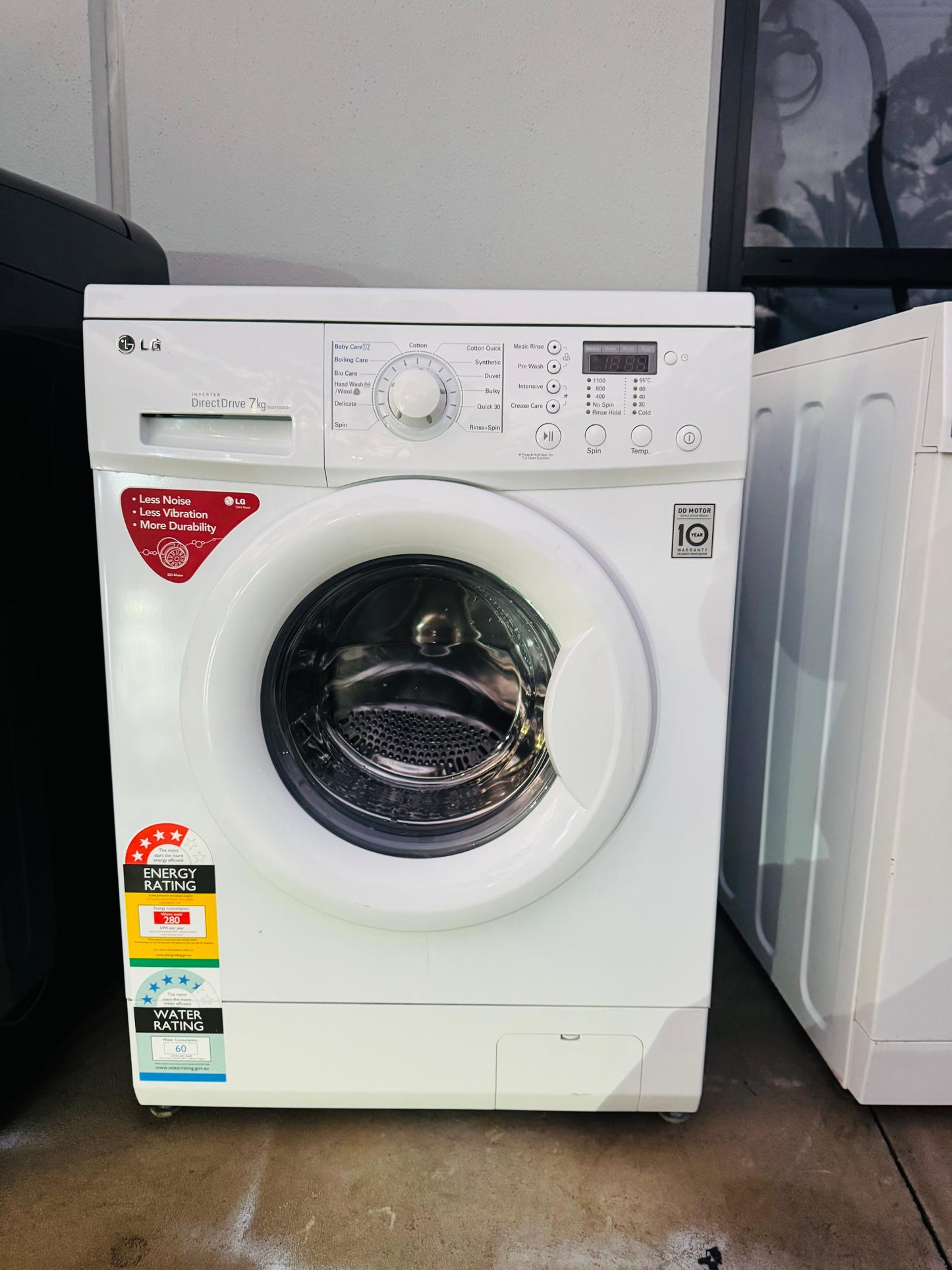 **LG 7KGS FRONT LOADER WASHING MACHINE**