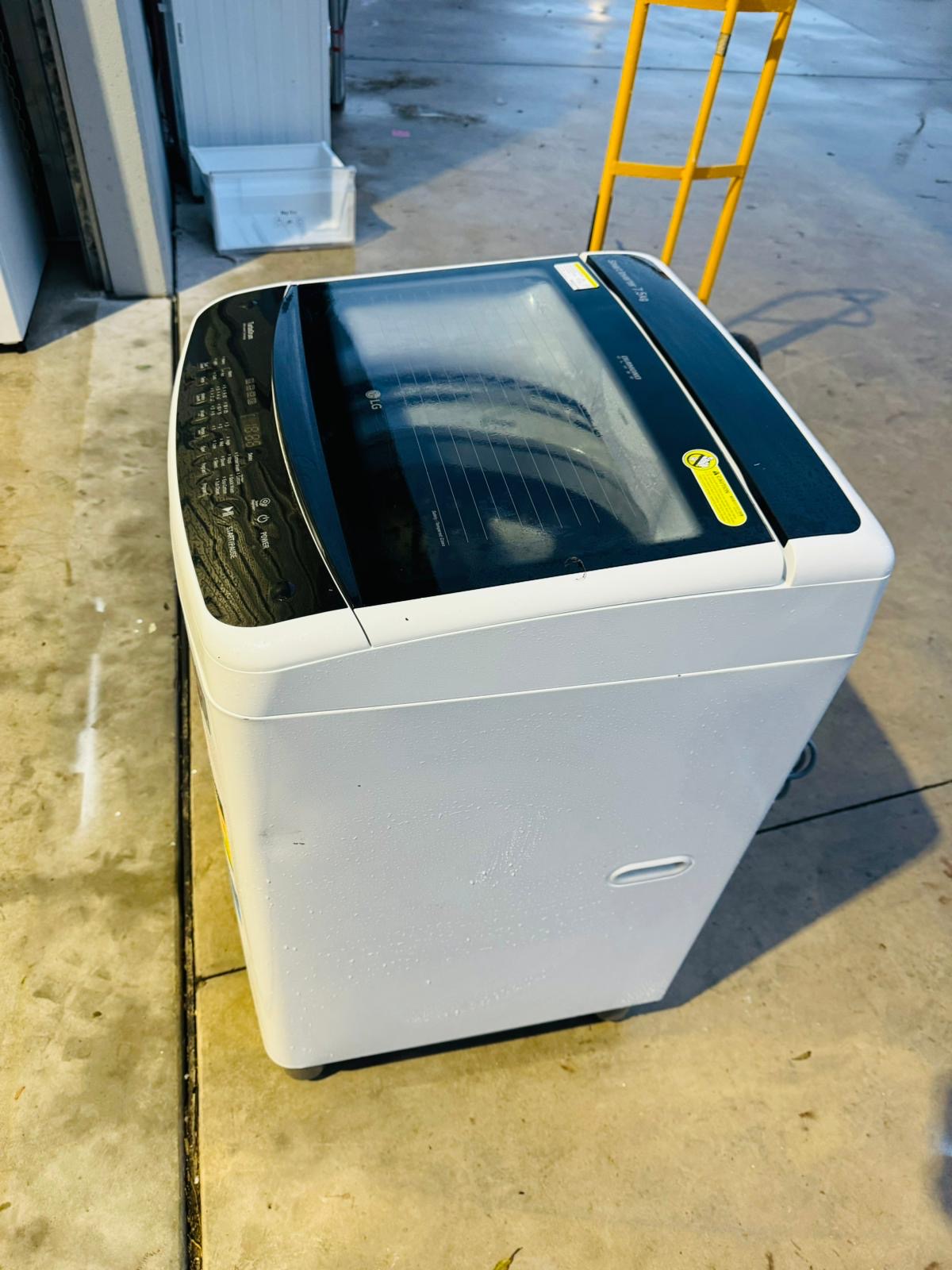 **LG 7.5 KGS TOP LOADER WASHING MACHINE**