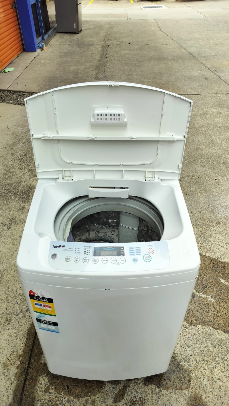 **LG 8.5 KGS TOP LOADER WASHING MACHINE**