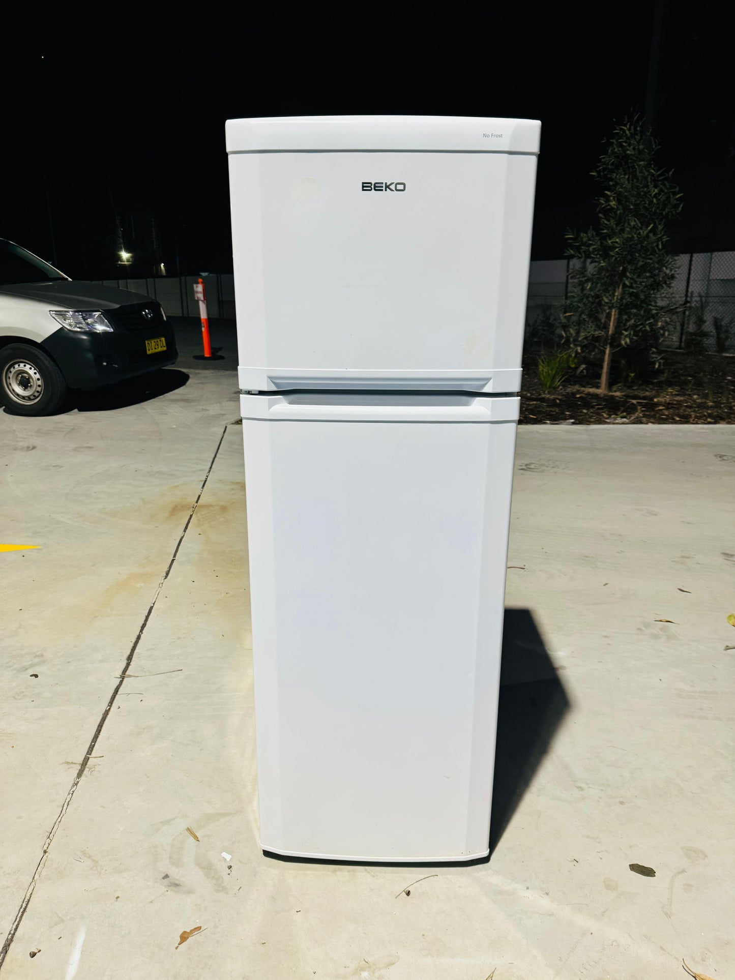 **BEKO 253 LITRES FRIDGE FREEZER**