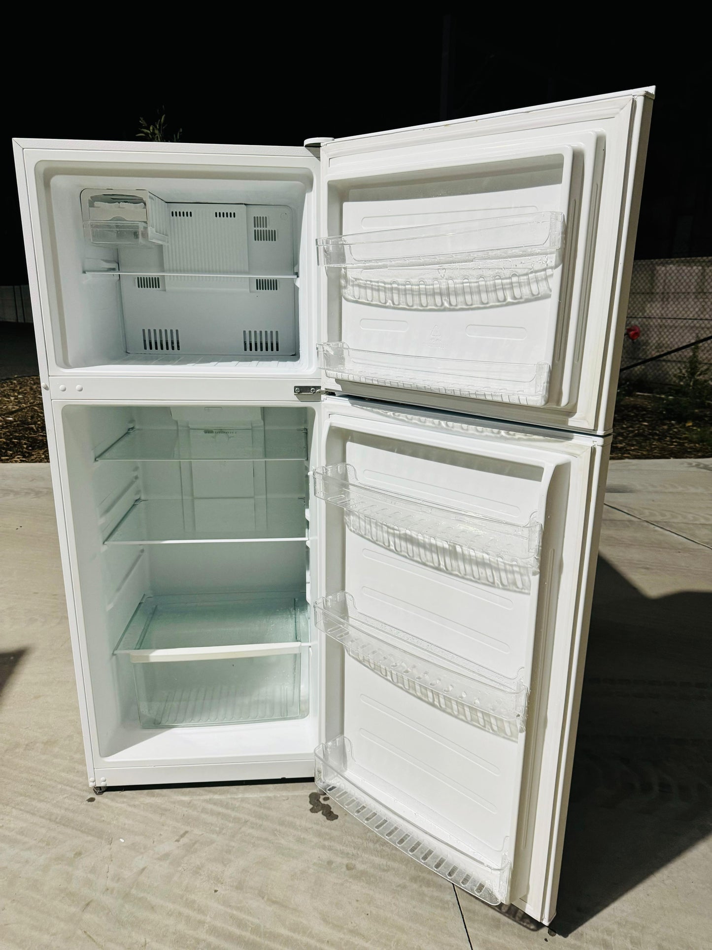 **ESATTO 400 LITRES FRIDGE FREEZER**