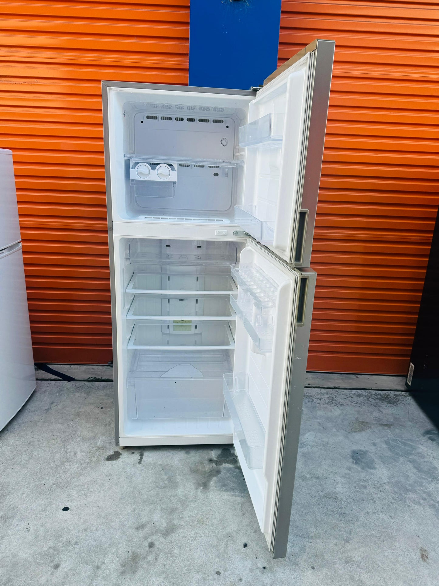 **SAMSUNG 390 LITRES FRIDGE FREEZER**