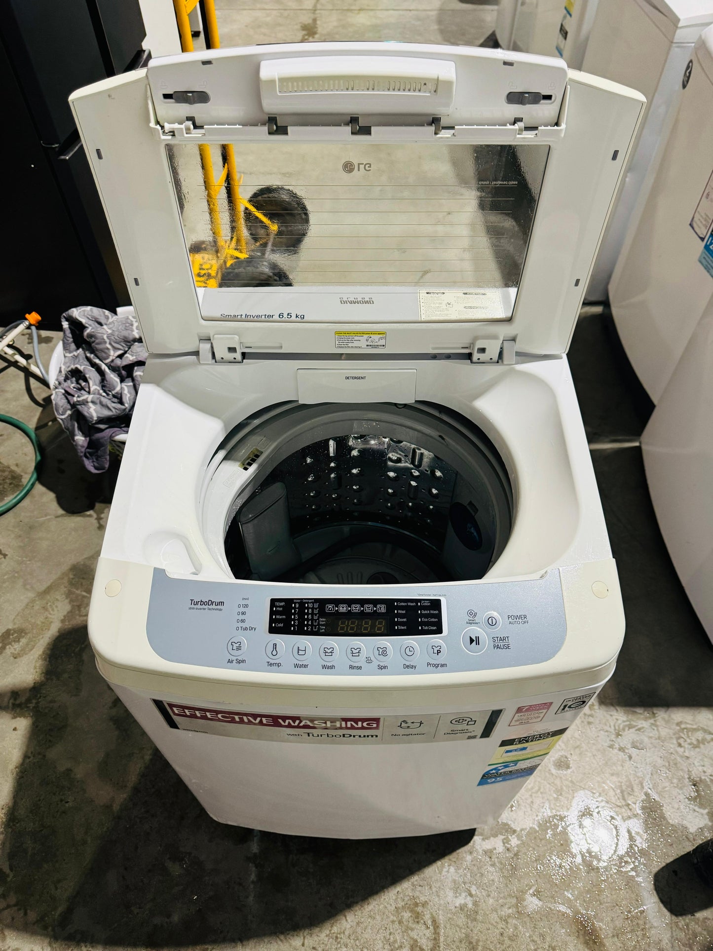 **LG 6.5KGS TOP LOADER WASHING MACHINE**