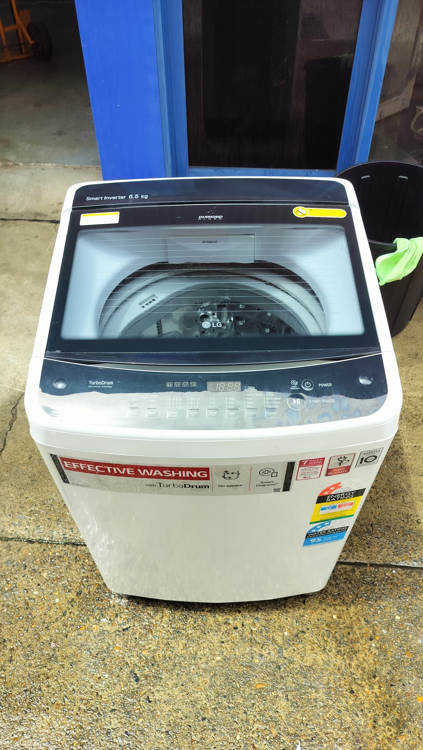 **LG 8 KGS TOPLOADER WASHING MACHINE**