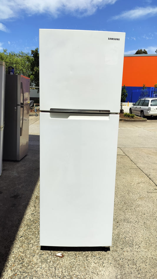 **SAMSUNG 343 LITRES FRIDGE FREEZER**