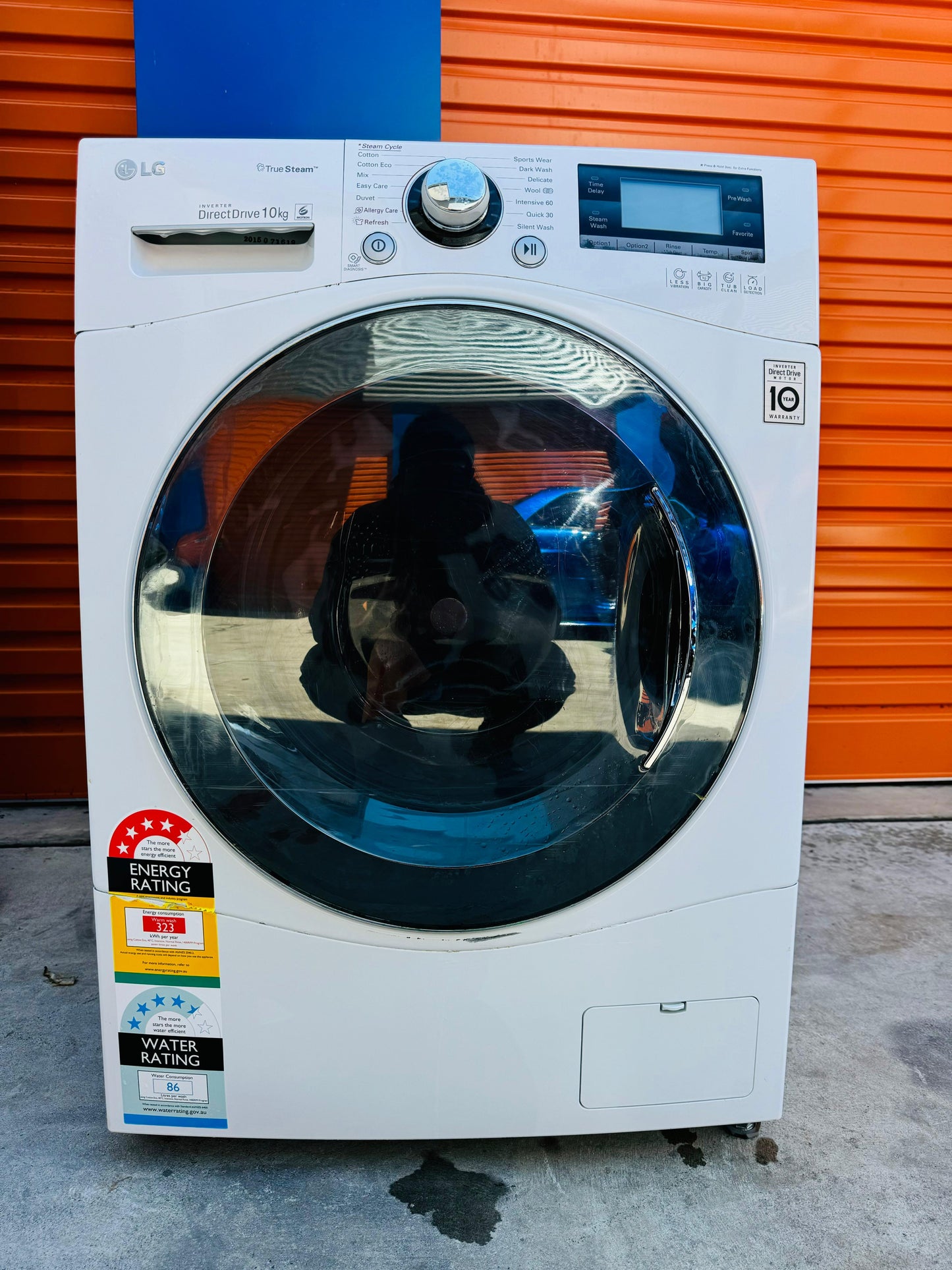 **LG 10KGS FRONT LOADER WASHING MACHINE**