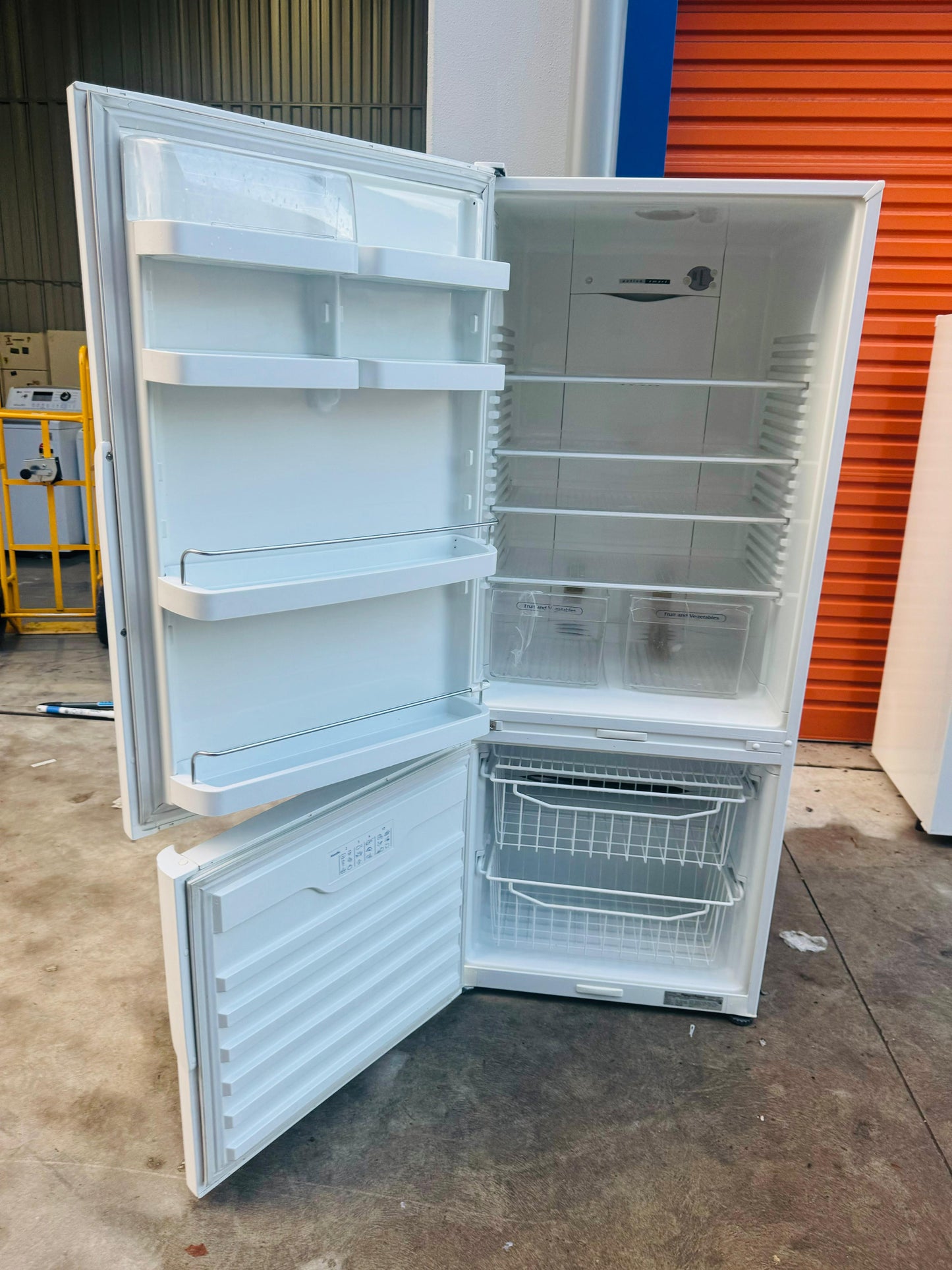 **FISHER & PAYKEL 442 LITRES FRIDGE FREEZER**