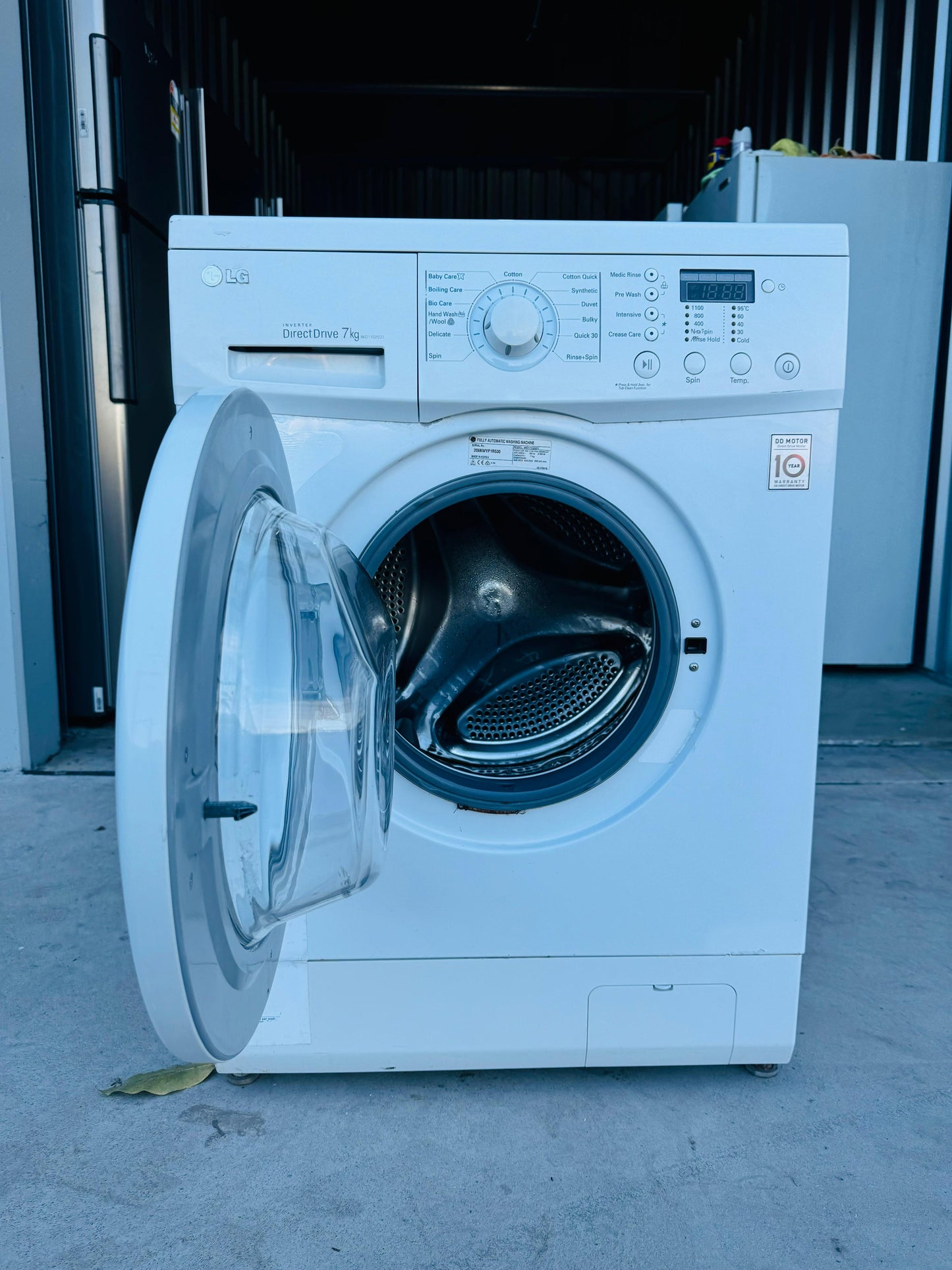 **LG 7KGS FRONT LOADER WASHING MACHINE**