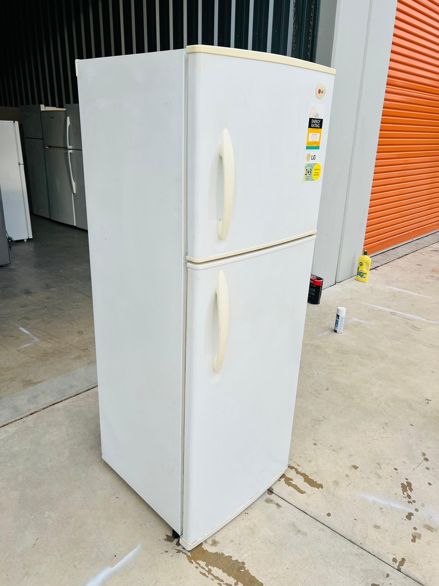 **LG 339 LITRES FRIDGE FREEZER**