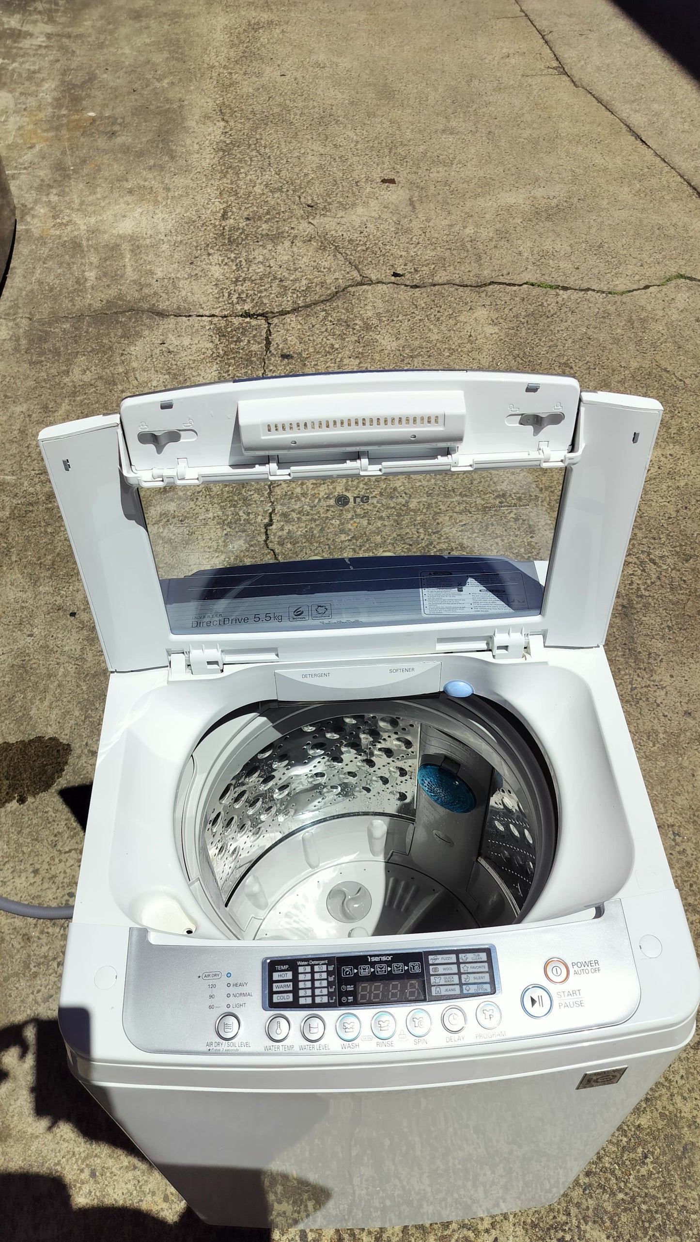 **LG 5.5KGS TOP LOADER WASHING MACHINE**