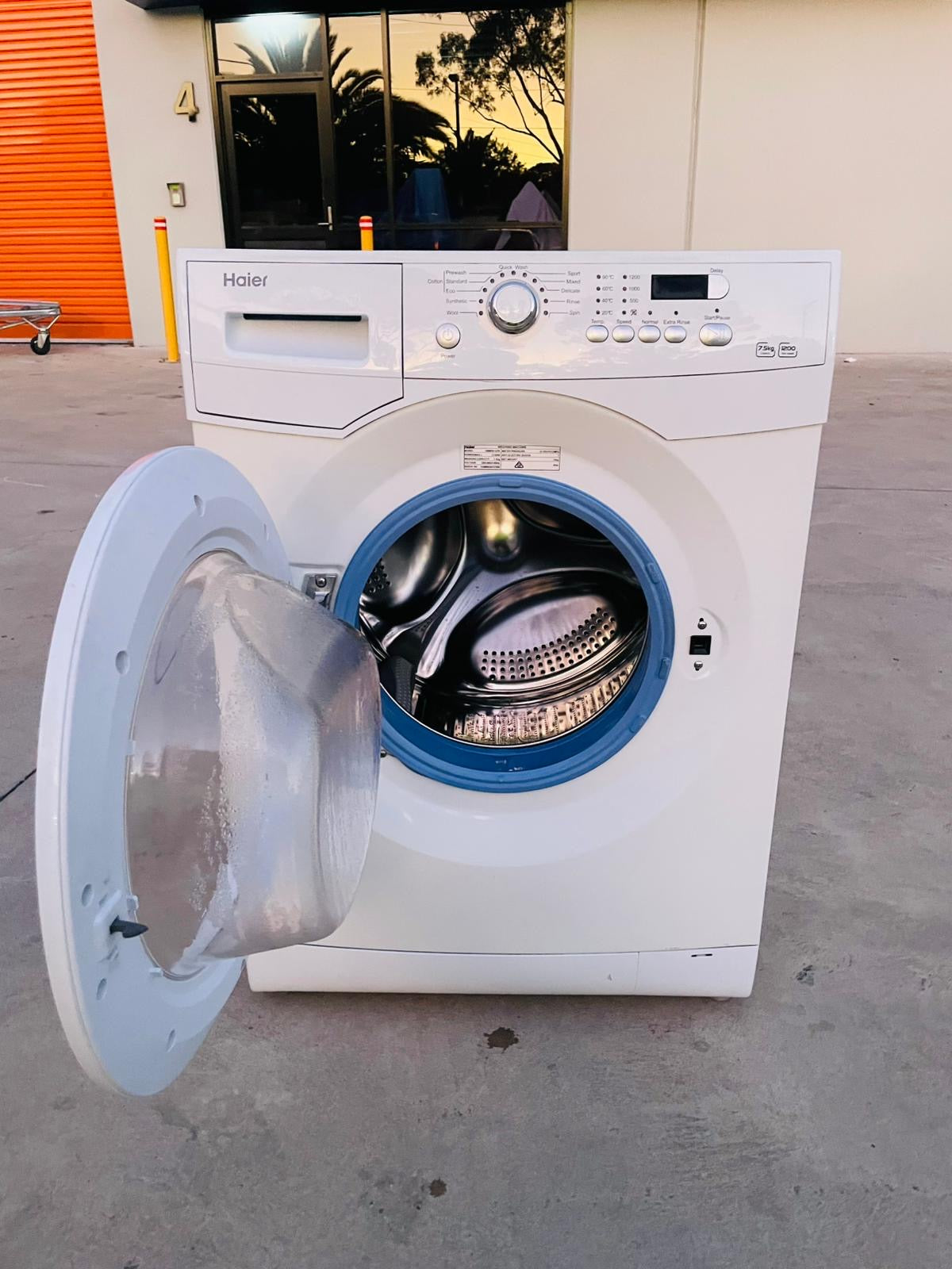 **HAIER 7.5 KGS FRONT LOADER WASHING MACHINE**