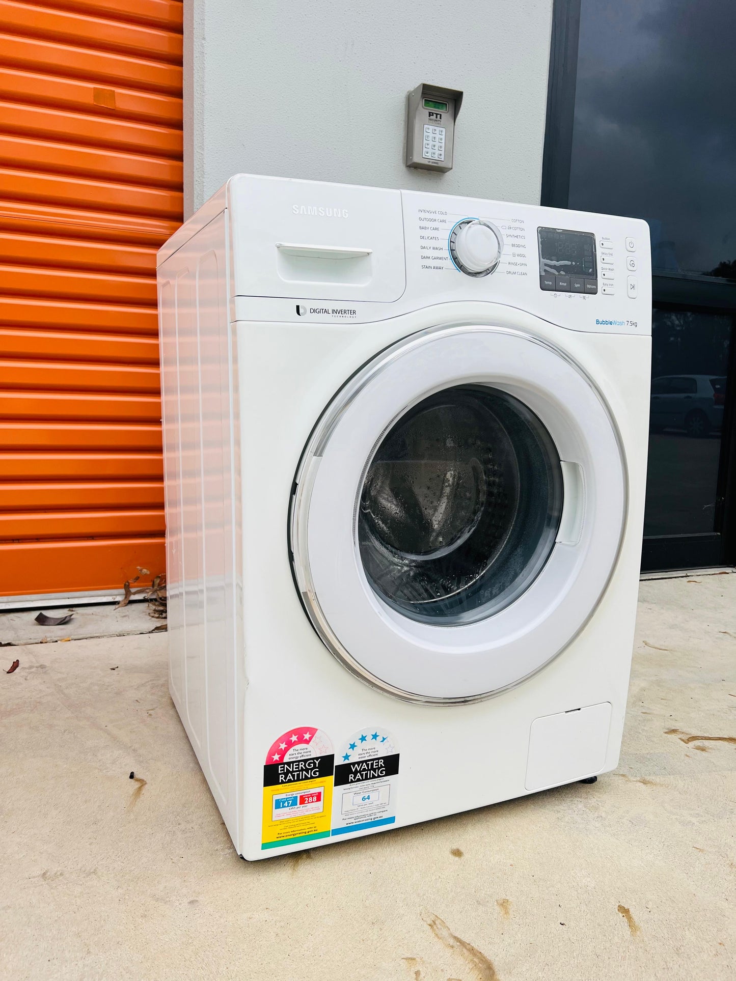 **SAMSUNG 7.5KGS FRONT LOADER WASHING MACHINE**