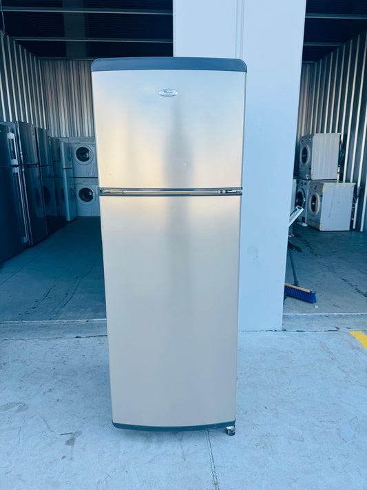 **WHIRLPOOL 241 LITRES FRIDGE FREEZER**