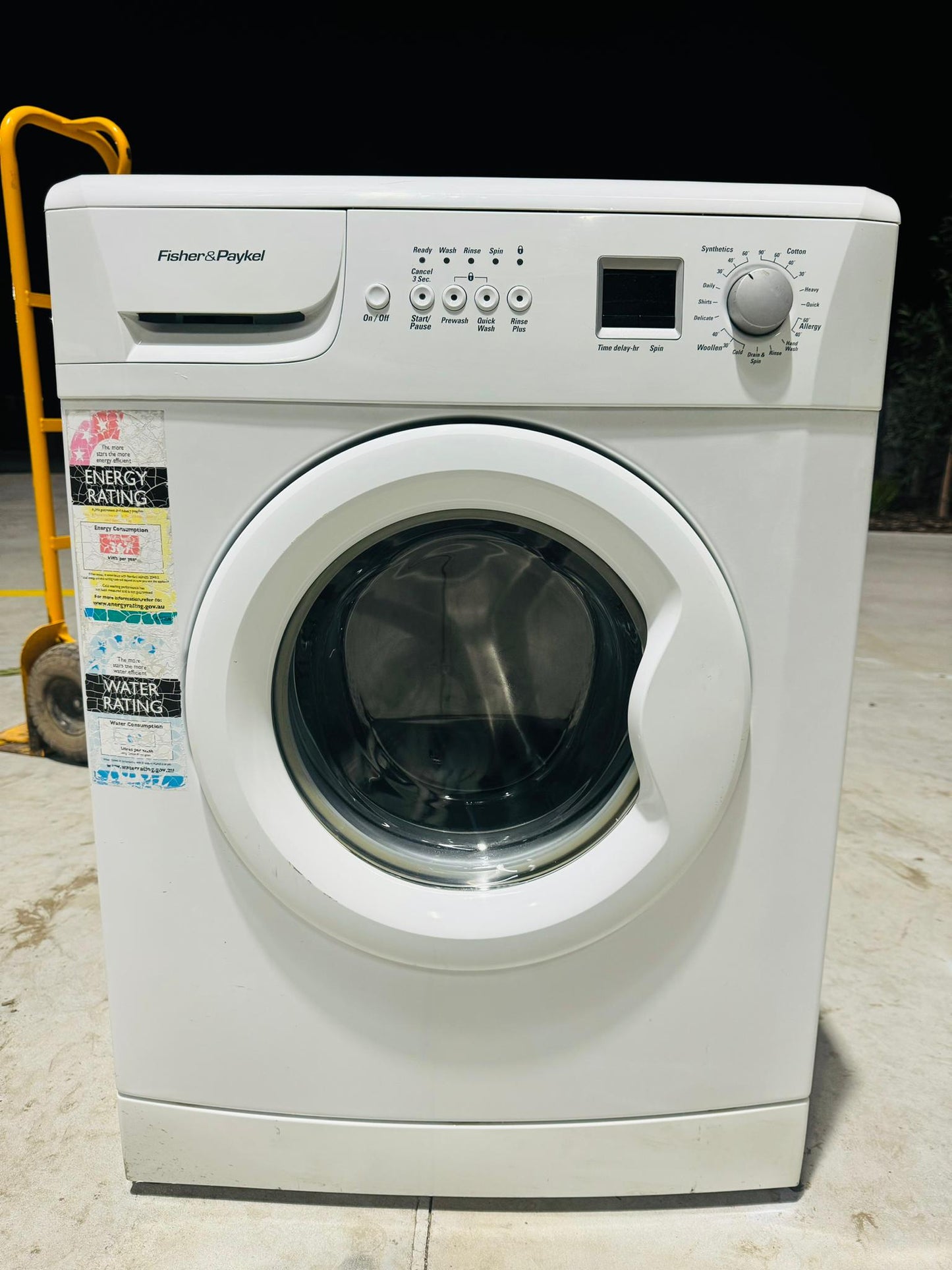 **FISHER & PAYKEL 8 KGS FRONT LOADER WASHING MACHINE**