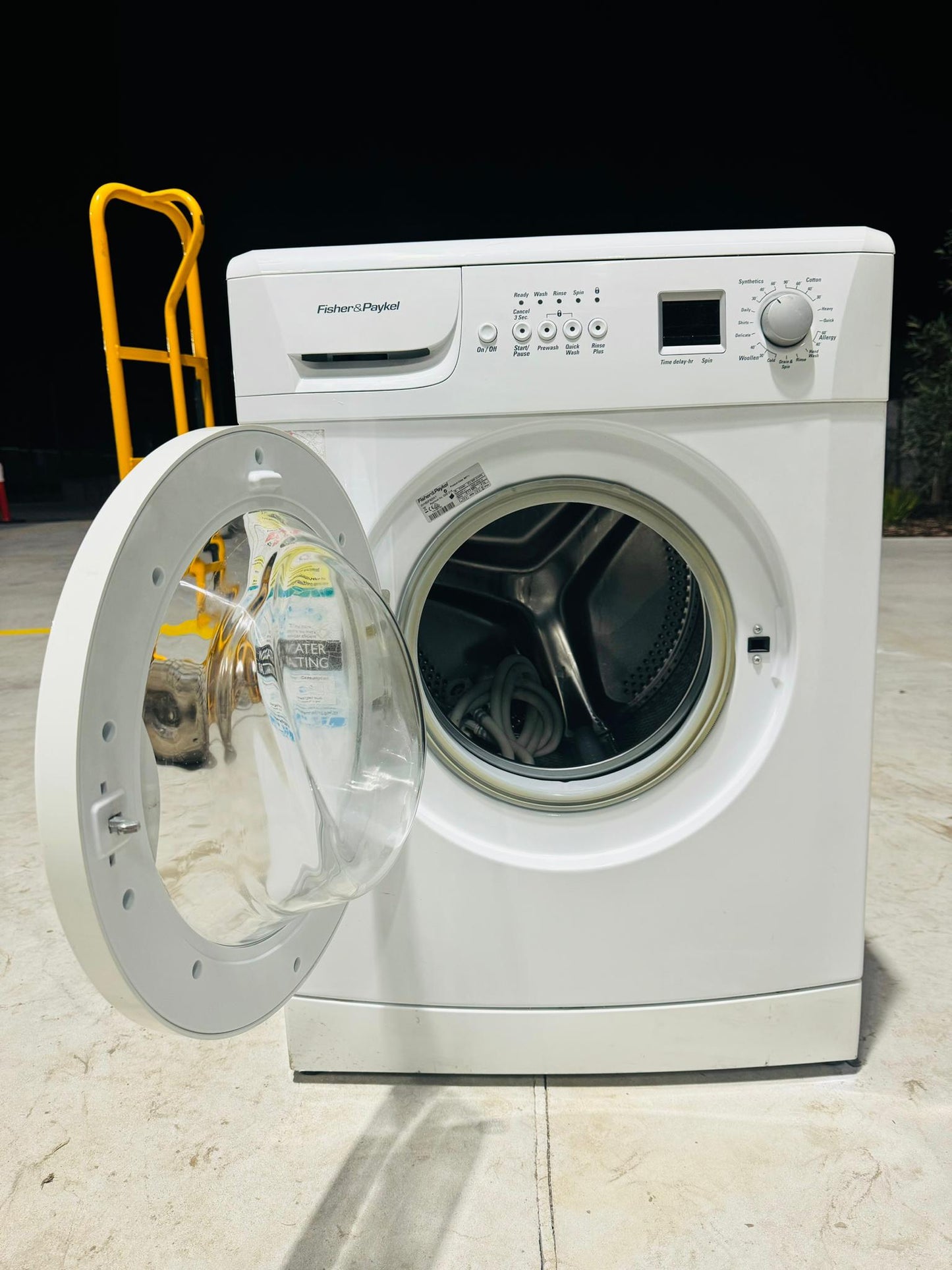 **FISHER & PAYKEL 8 KGS FRONT LOADER WASHING MACHINE**