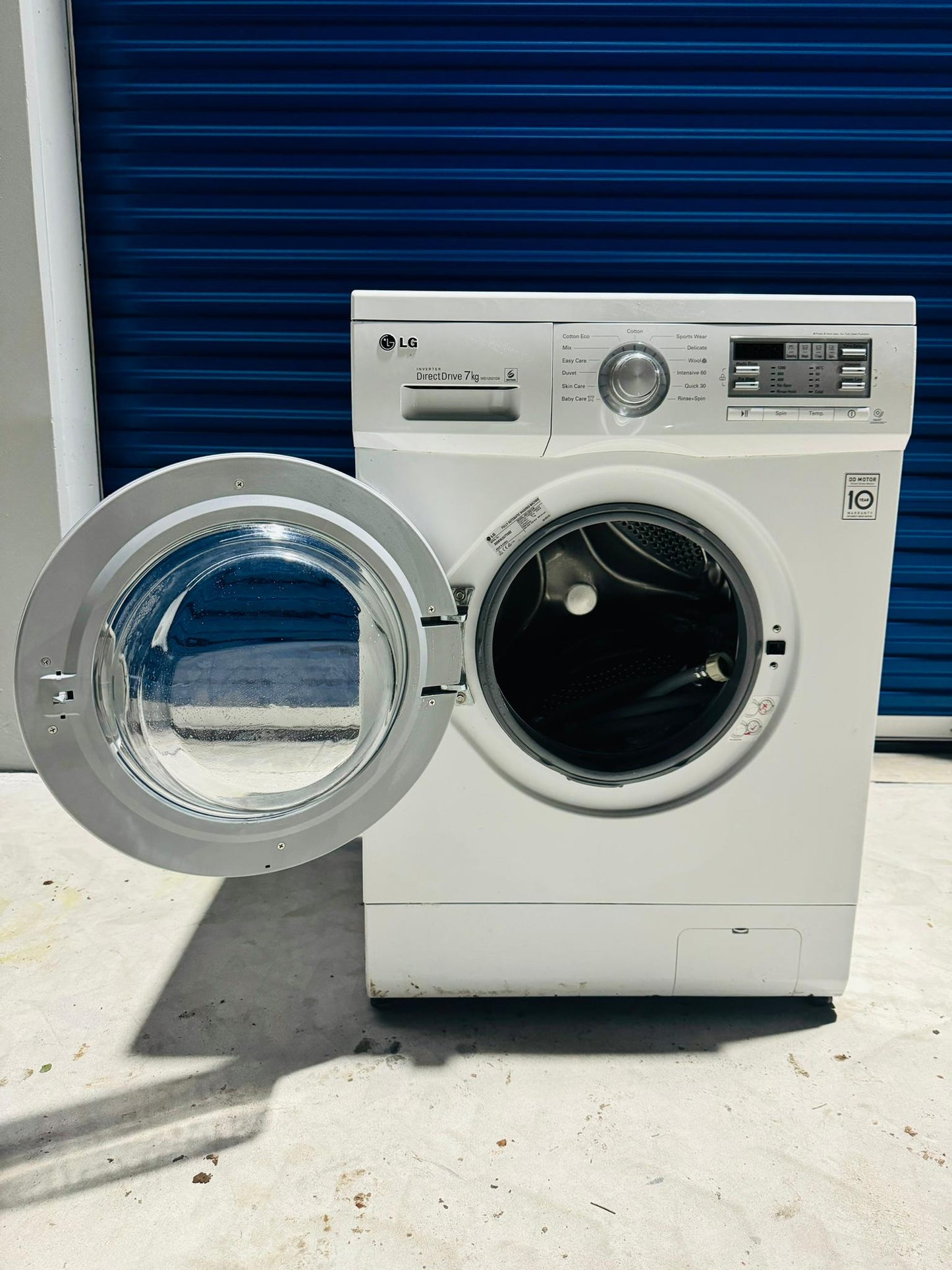 **LG 7KGS FRONT LOADER WASHING MACHINE**