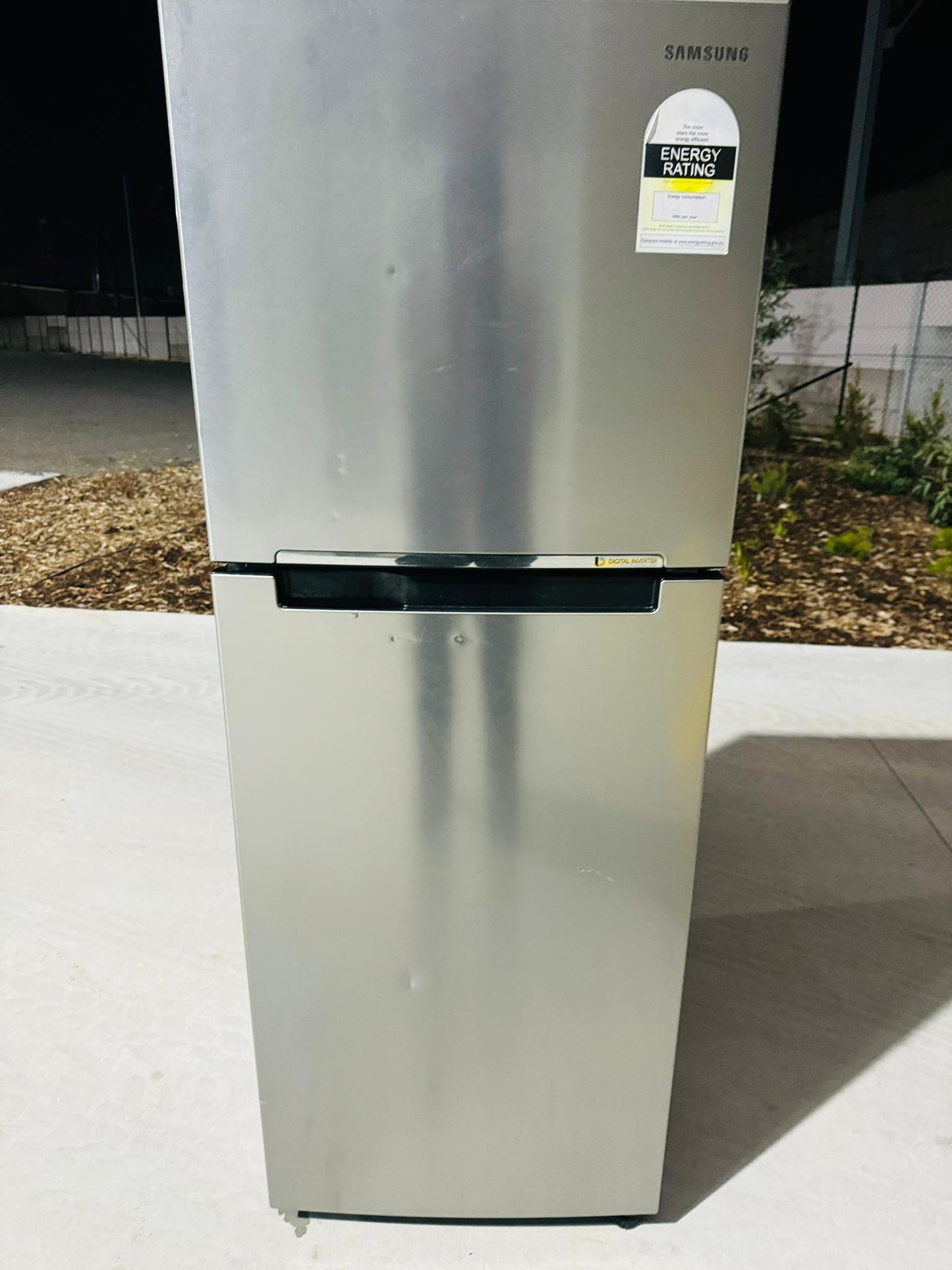 **SAMSUNG 320 LITRES FRIDGE FREEZER**