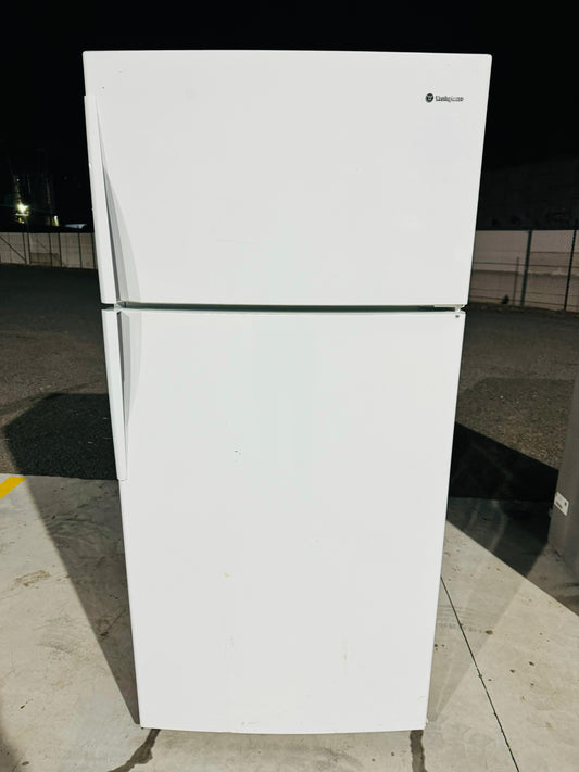 **WESTINGHOUSE 520 LITRES FRIDGE FREEZER**