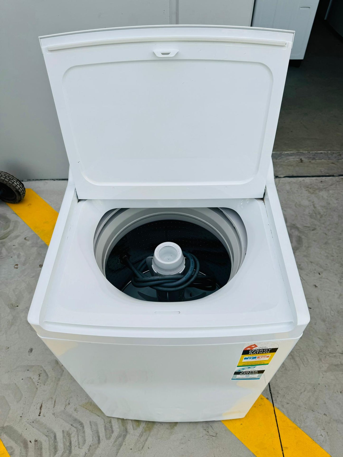 FISHER & PAYKEL 8KGS  TOP LOADER WASHING MACHINE