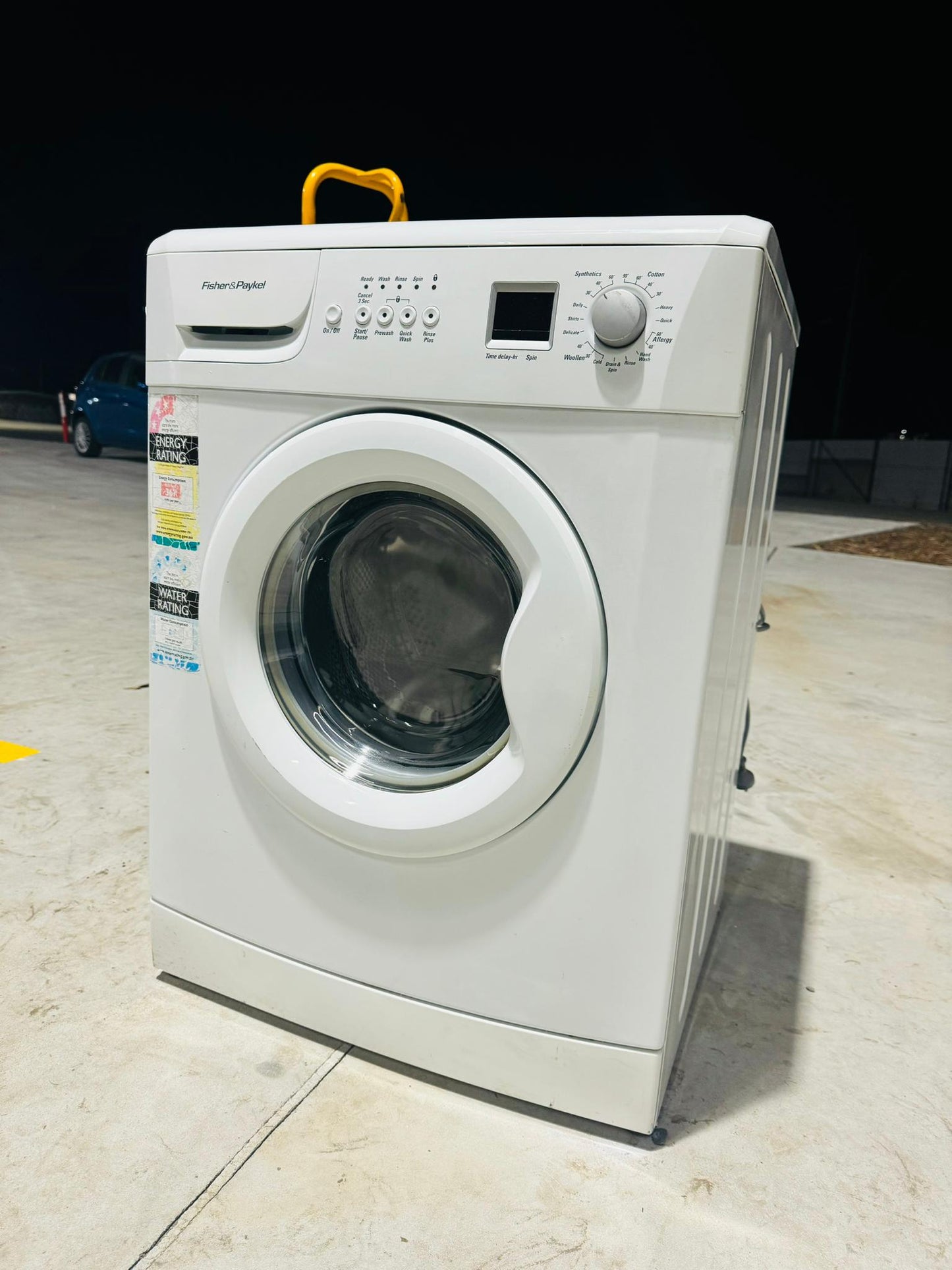 **FISHER & PAYKEL 8 KGS FRONT LOADER WASHING MACHINE**