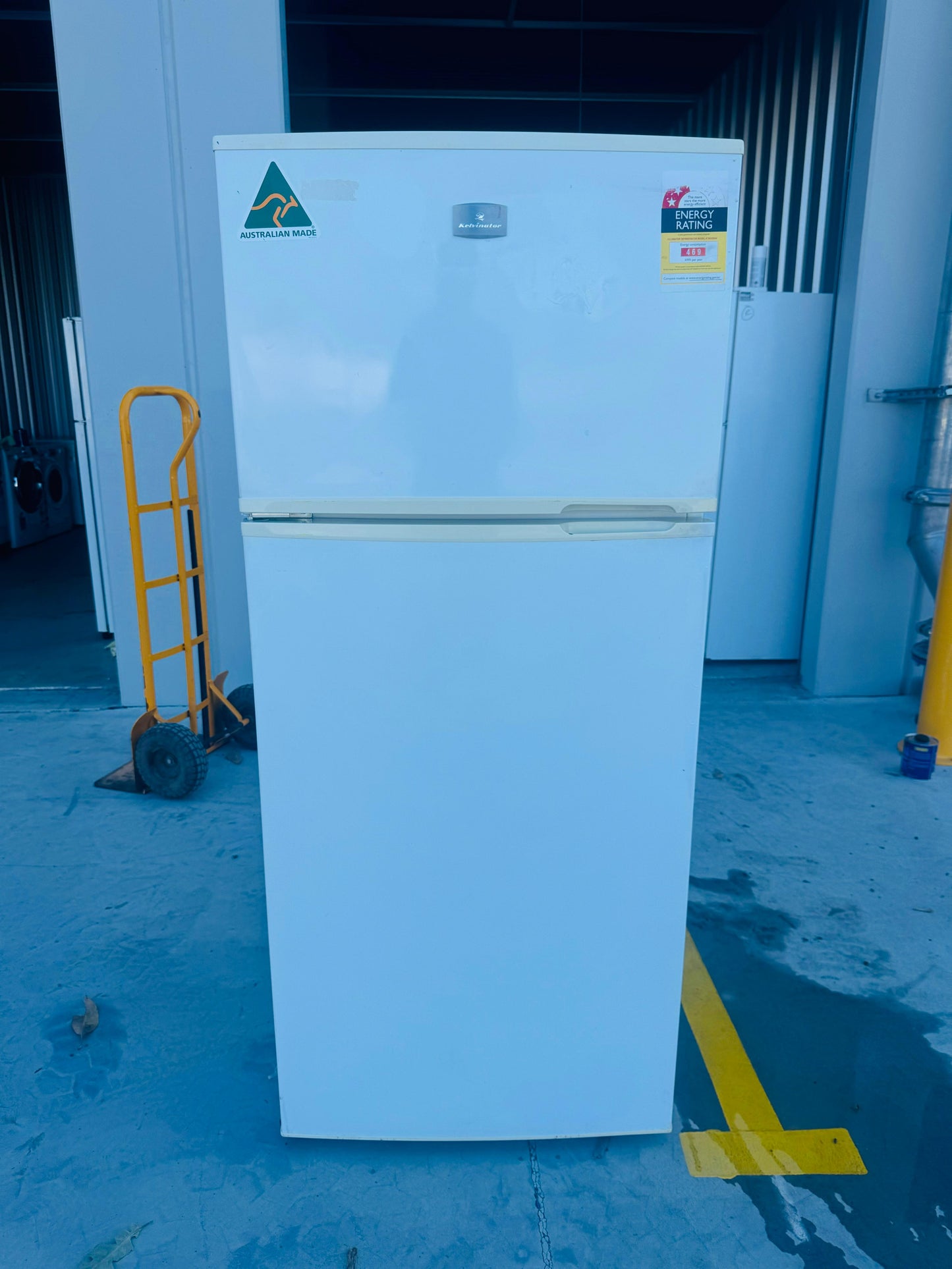 **WESTINGHOUSE 420 LITRES FRIDGE FREEZER**