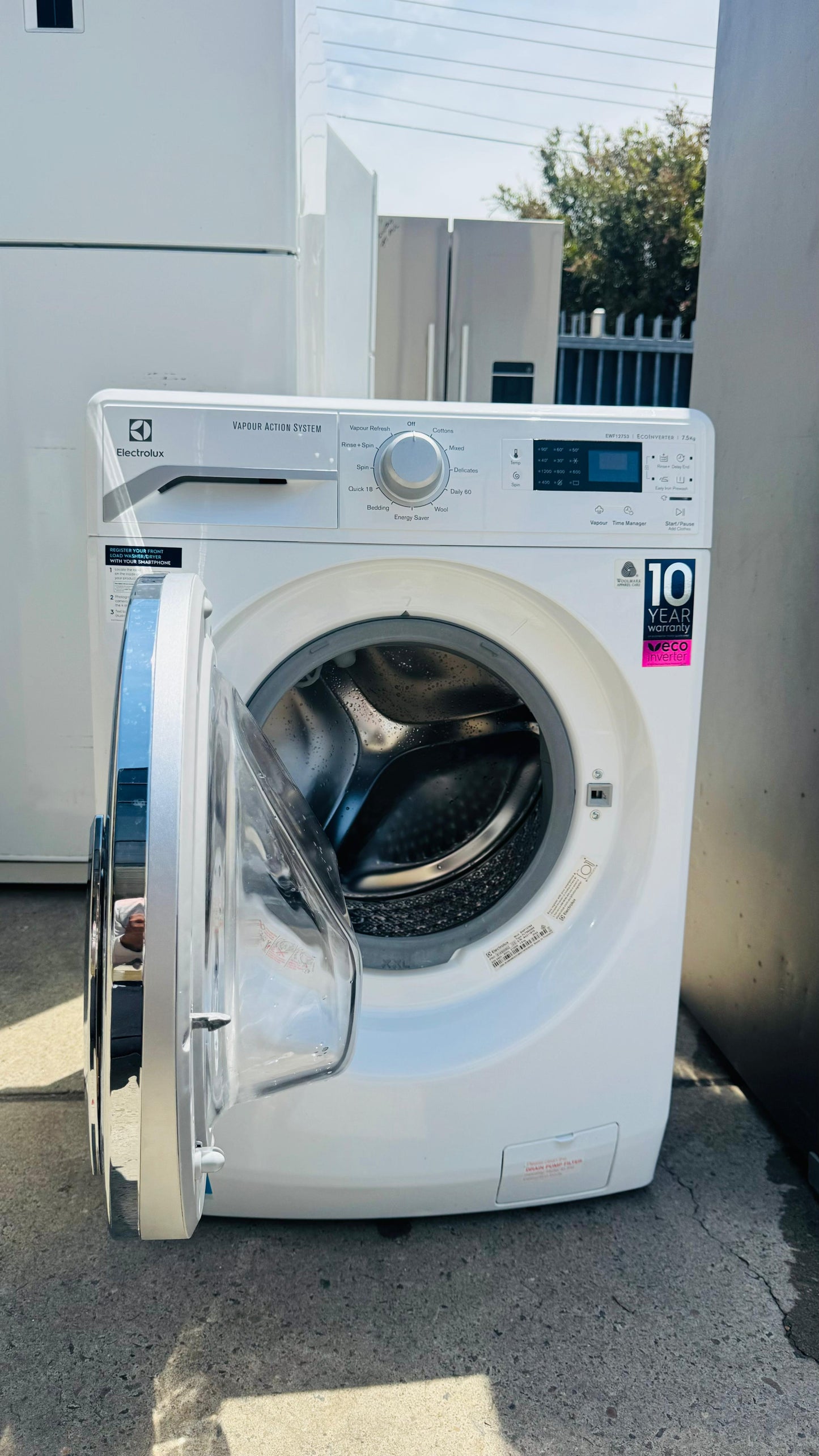 ELECTROLUX 7.5KGS FRONT LOADER WASHING MACHINE